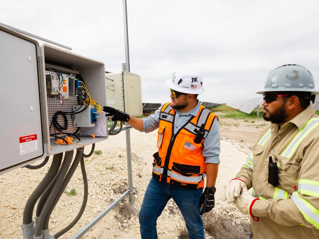 Power Ray electrician at work on a utility-scale solar installation