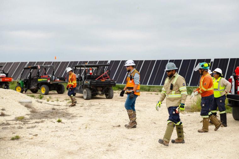 From Bid to Bolt: Rapid Mobilization in Utility-Scale Solar cover image