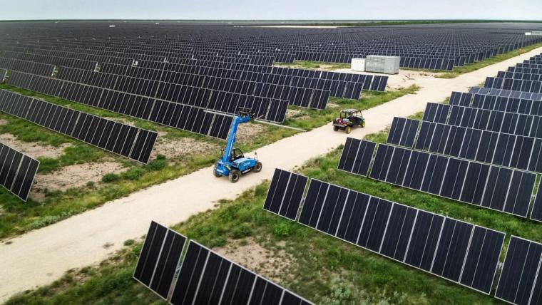 From Planning to Execution: Nationwide Scalability in Solar Projects cover image