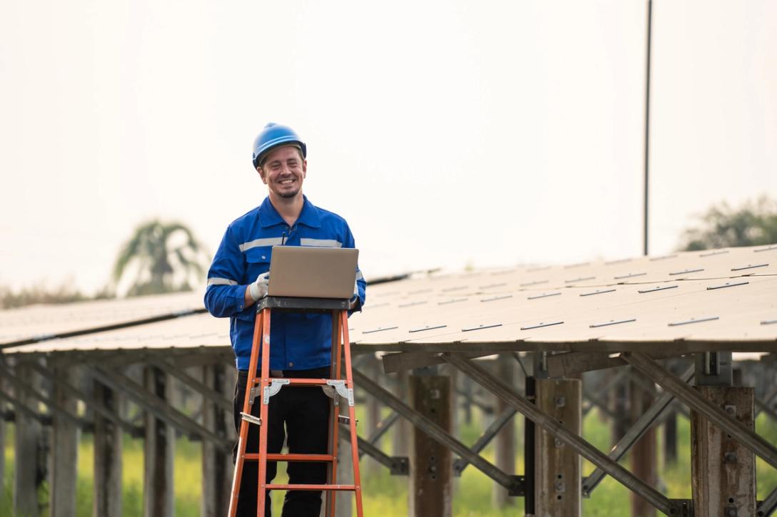 Power Ray repowering crew at a utility-scale solar facility