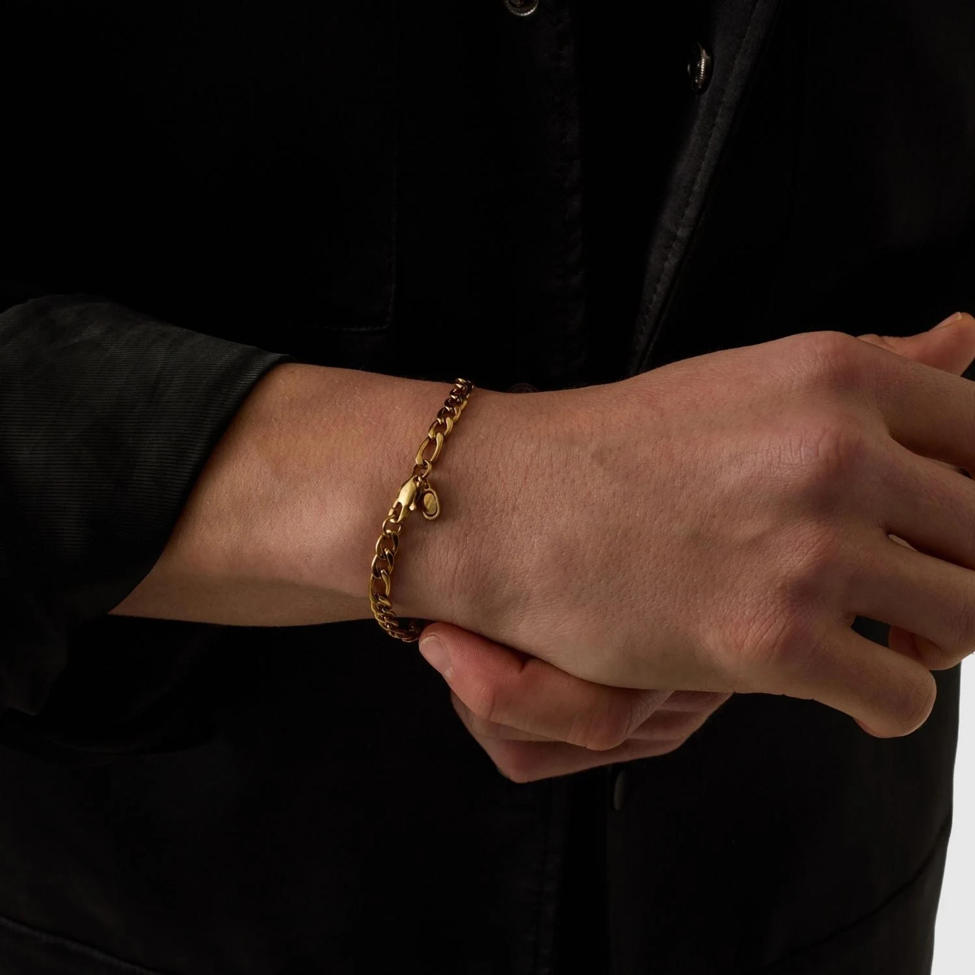 Gold Figaro Bracelet 2