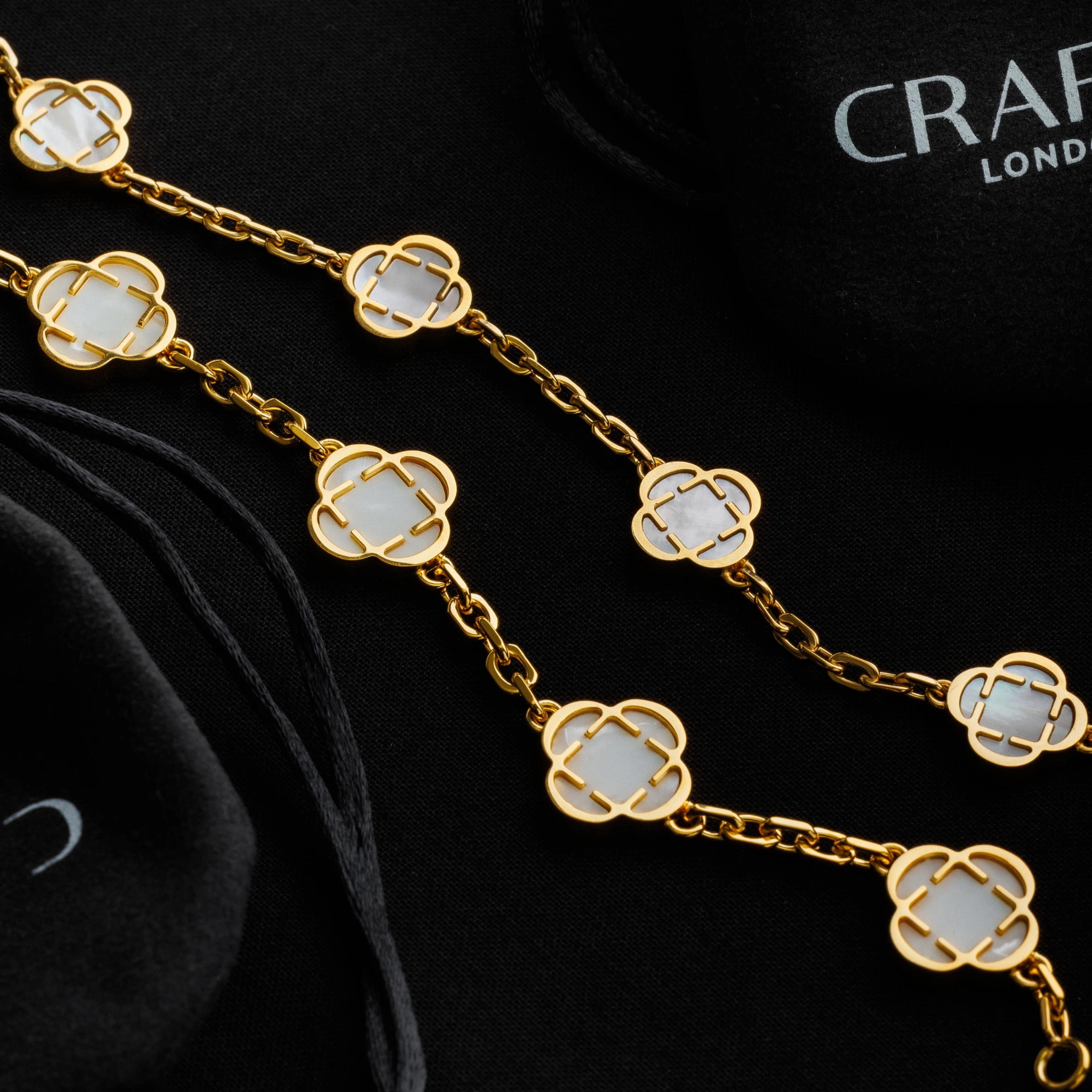 Azure Bloom Chain - White 3