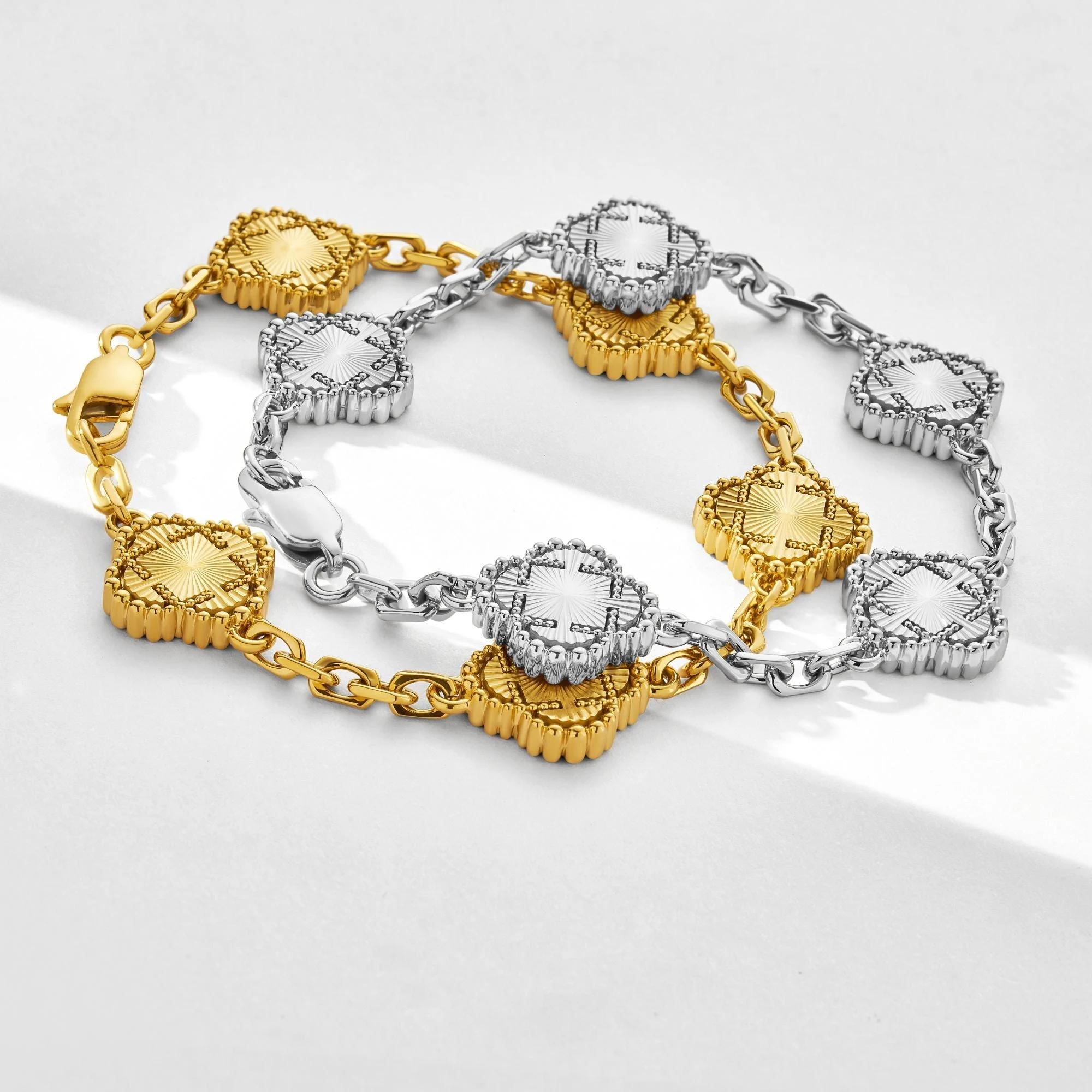 Royal Clover Bracelet - Clover Bracelet (Gold) 4