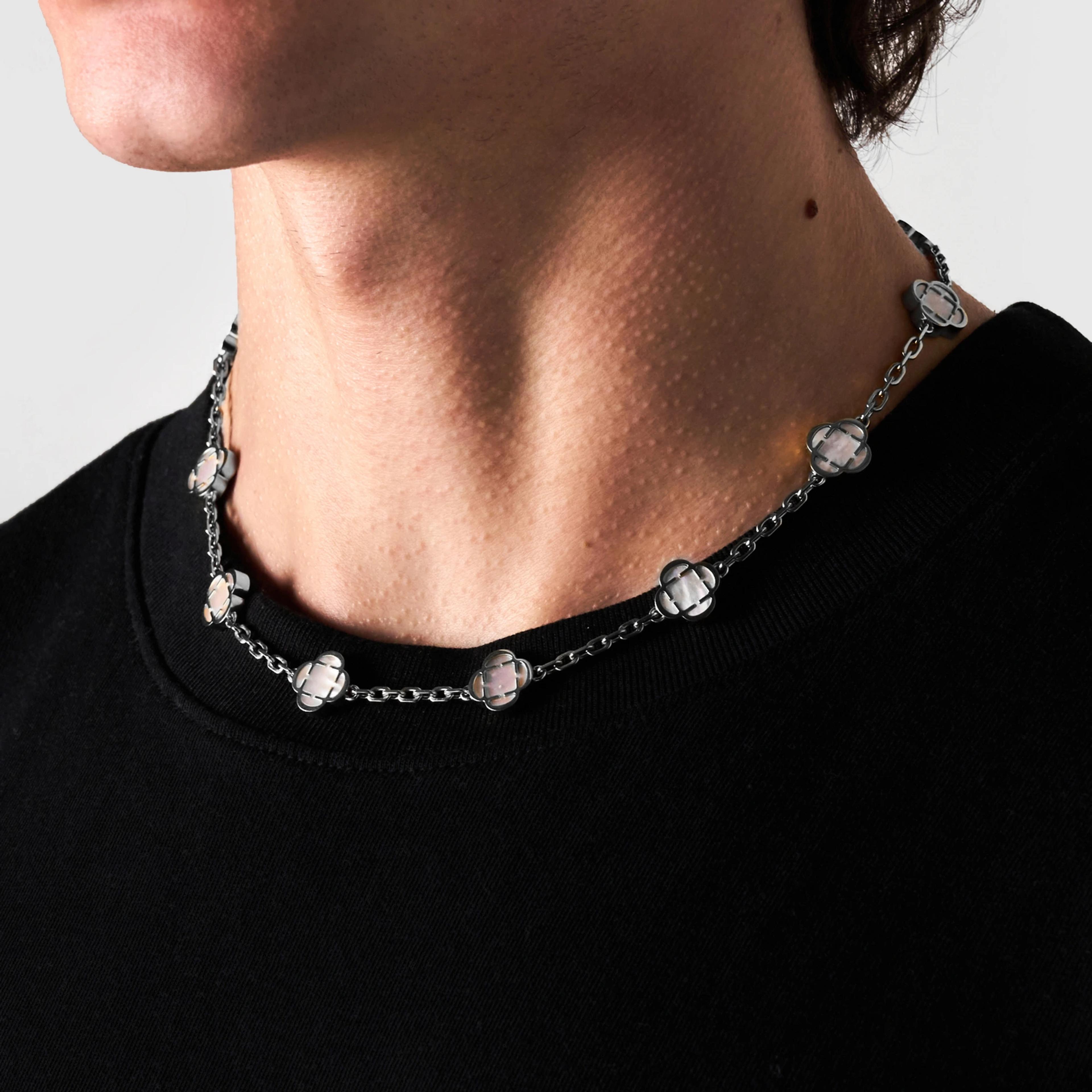 Azure Clover Chain - White 2