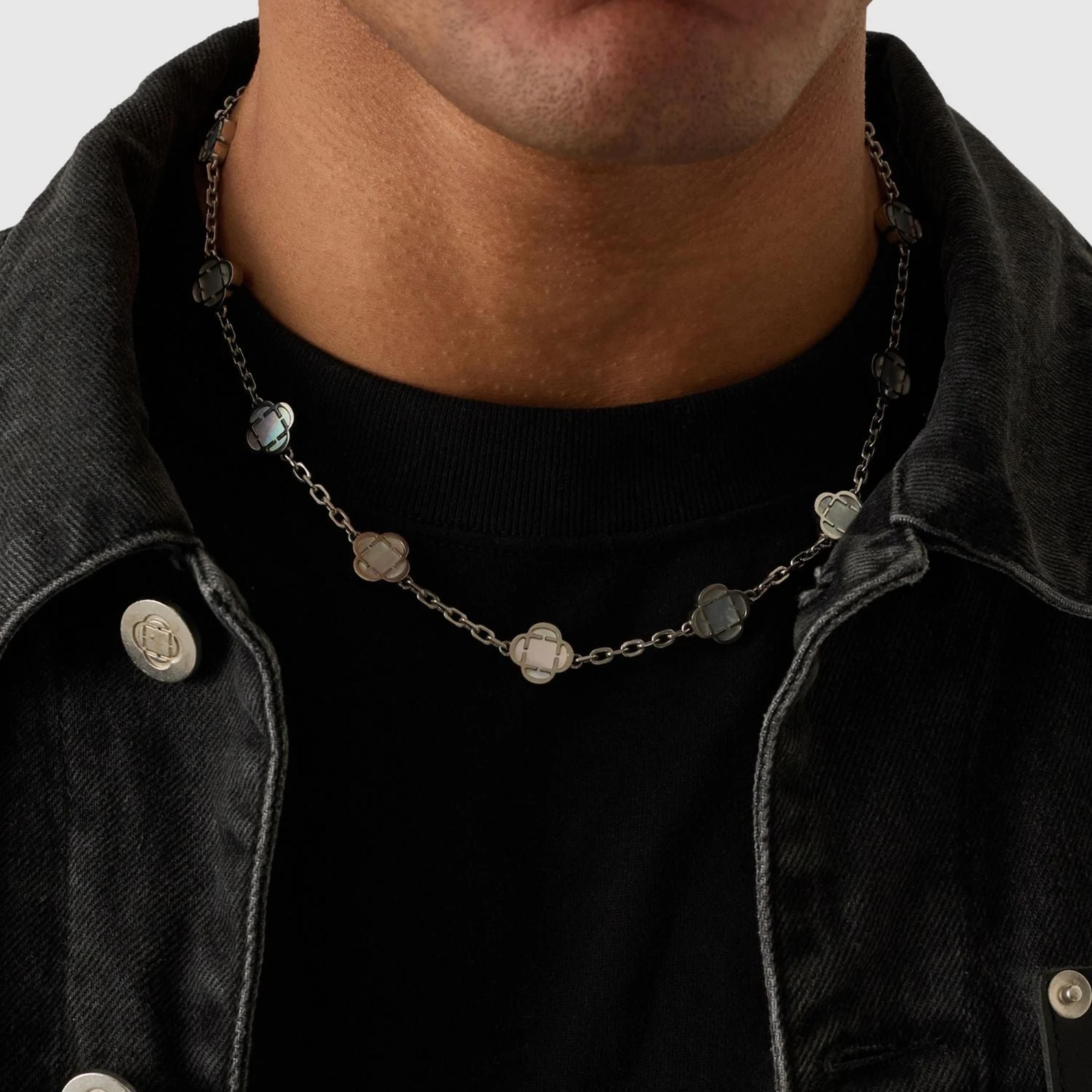 Azure Clover Chain - White 6