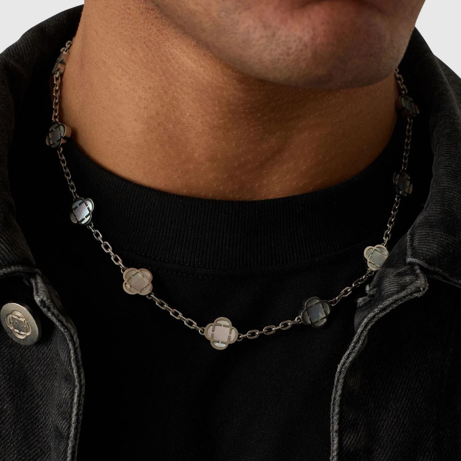 Azure Clover Chain - White 4