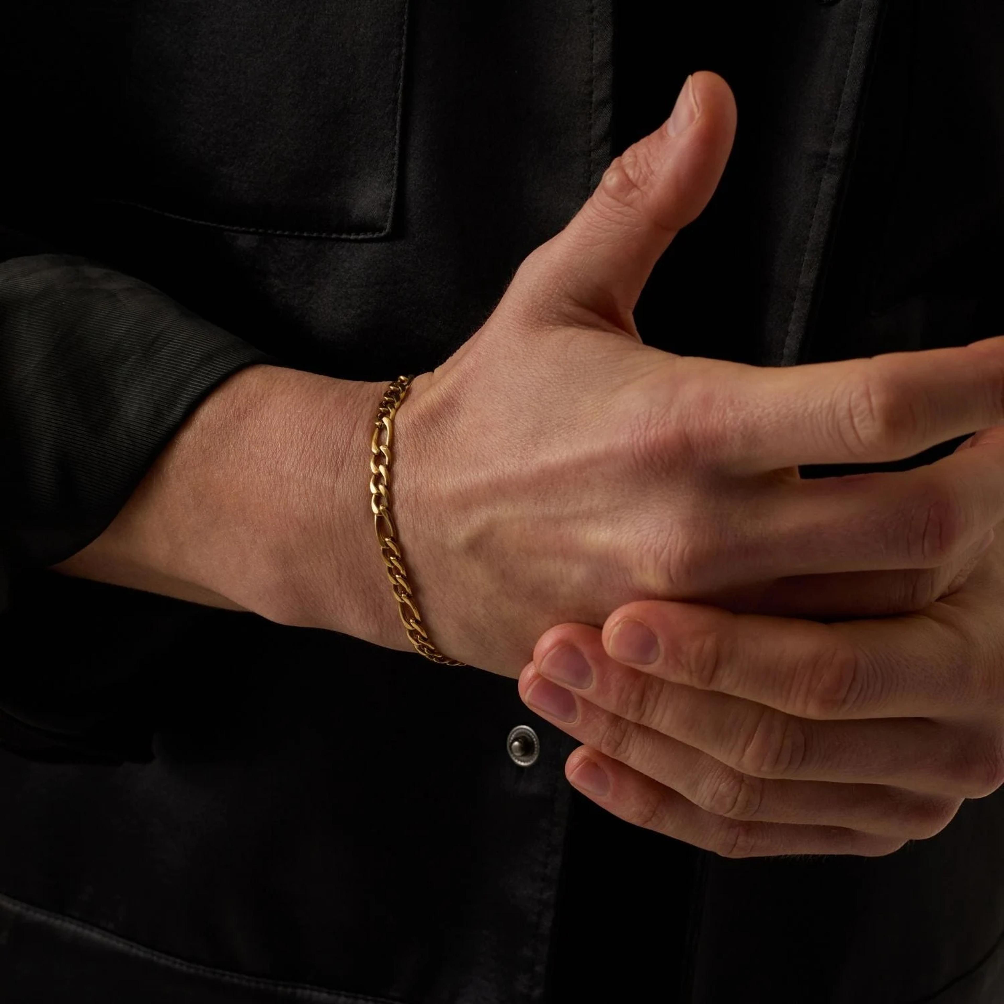 Gold Figaro Bracelet 3