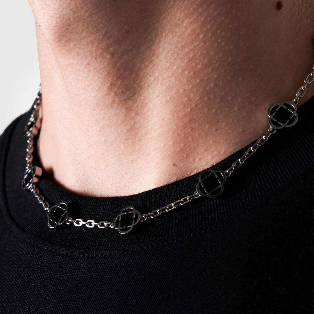 Azure Clover Chain - Black 4