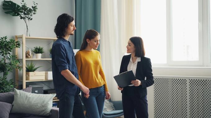 AI Receptionist for Real Estate Agents: Stop Losing Commissions to Voicemail