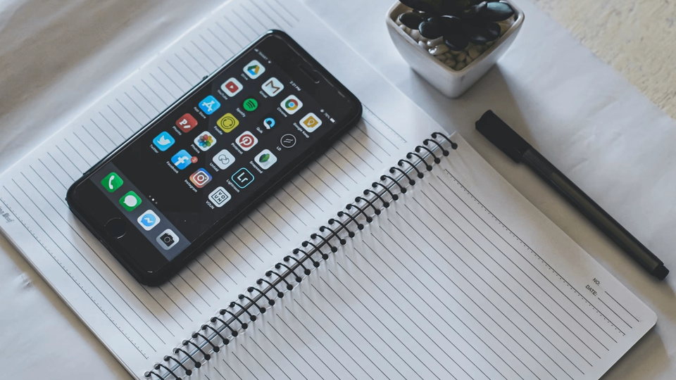 The Best AI App for iPhone: How AI is Changing the Way You Work and Live