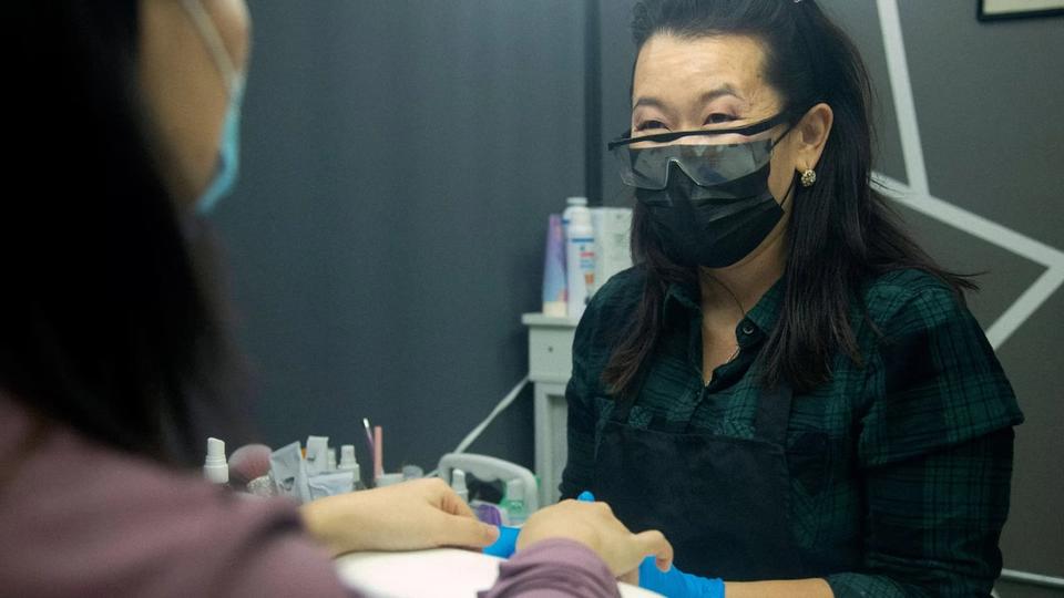 AI Receptionist for Nail Techs: How Beside Helps Tyna Block Scam Calls and Capture Bookings Hands-Free