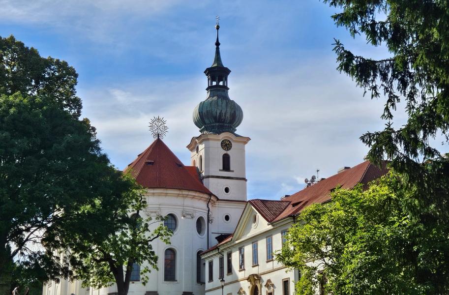 Břevnovský klášter –  tisíc let historie, víry a života