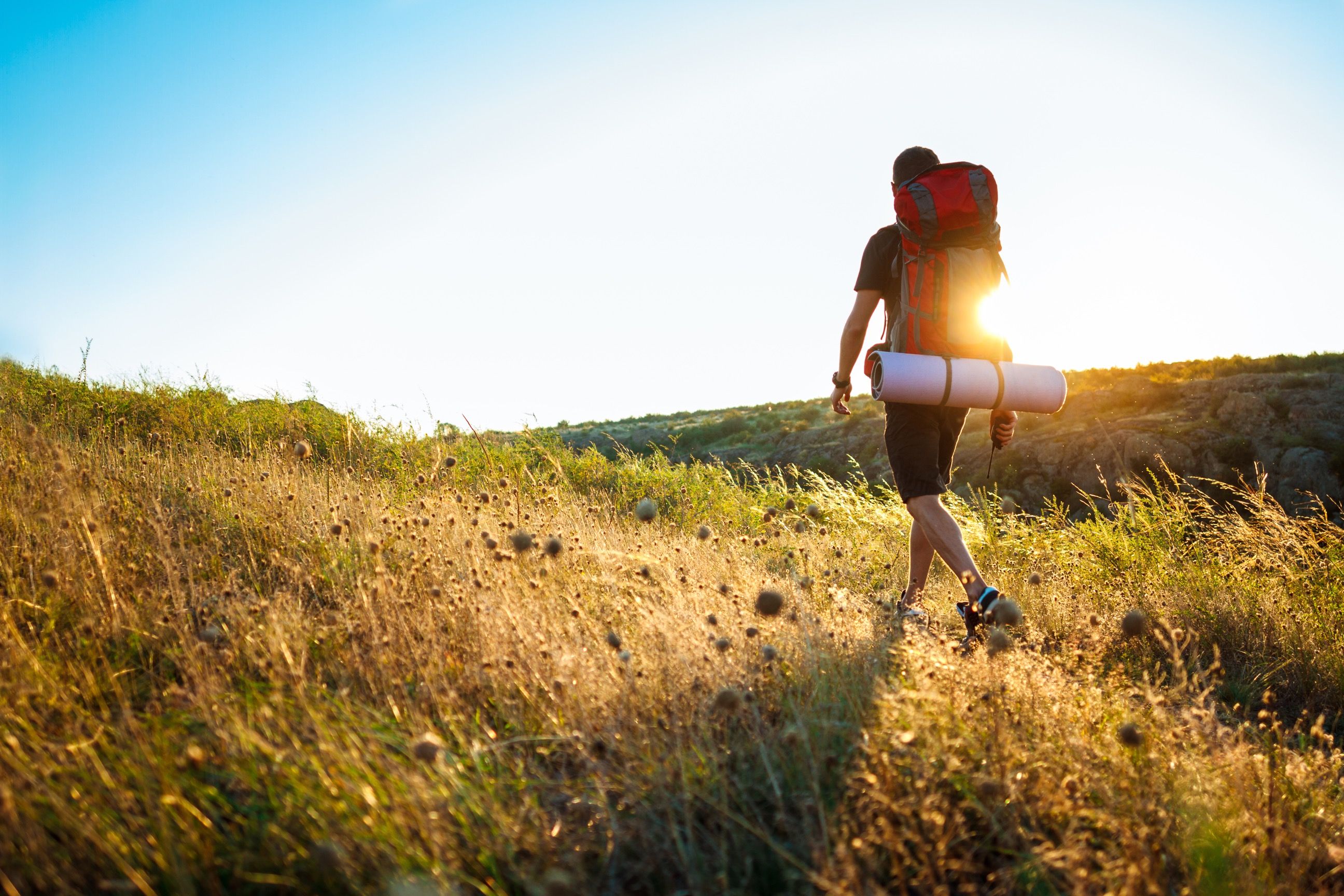 Mann på tur på fjellet