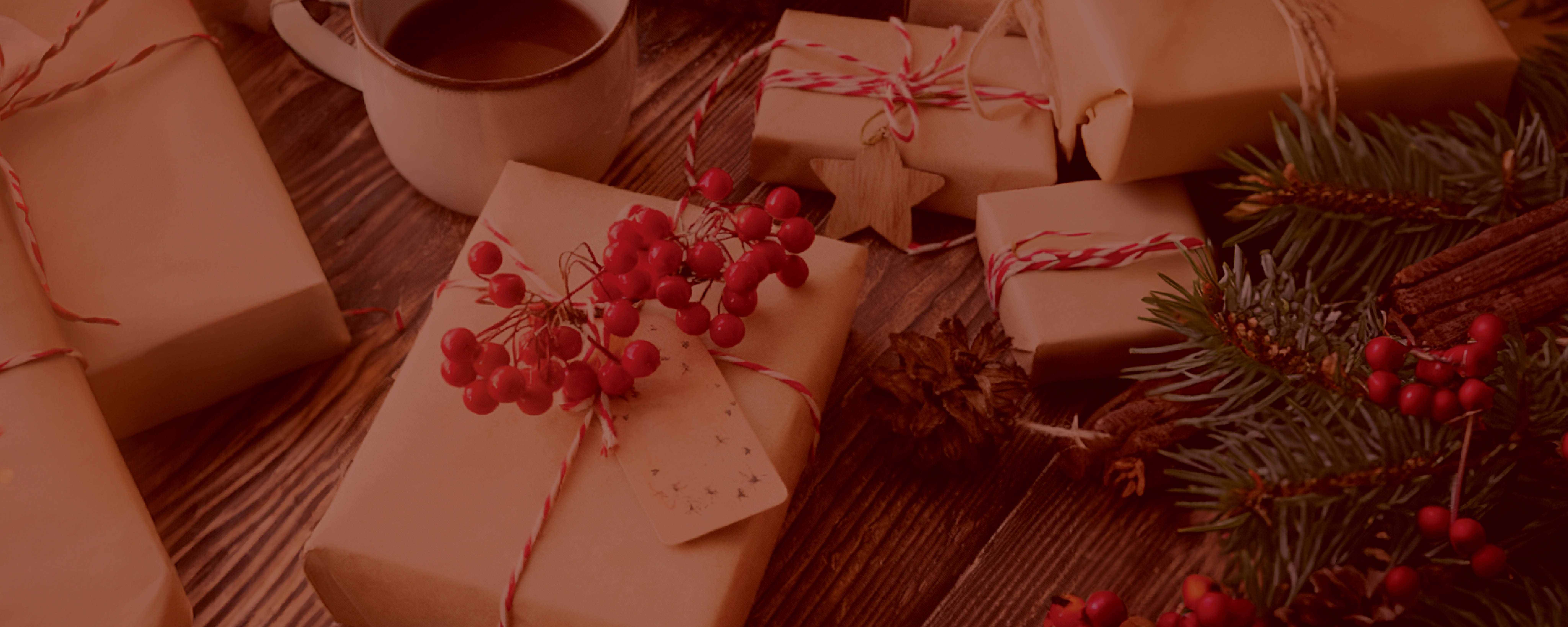 Eldre synger og danser sammen i dagligstua