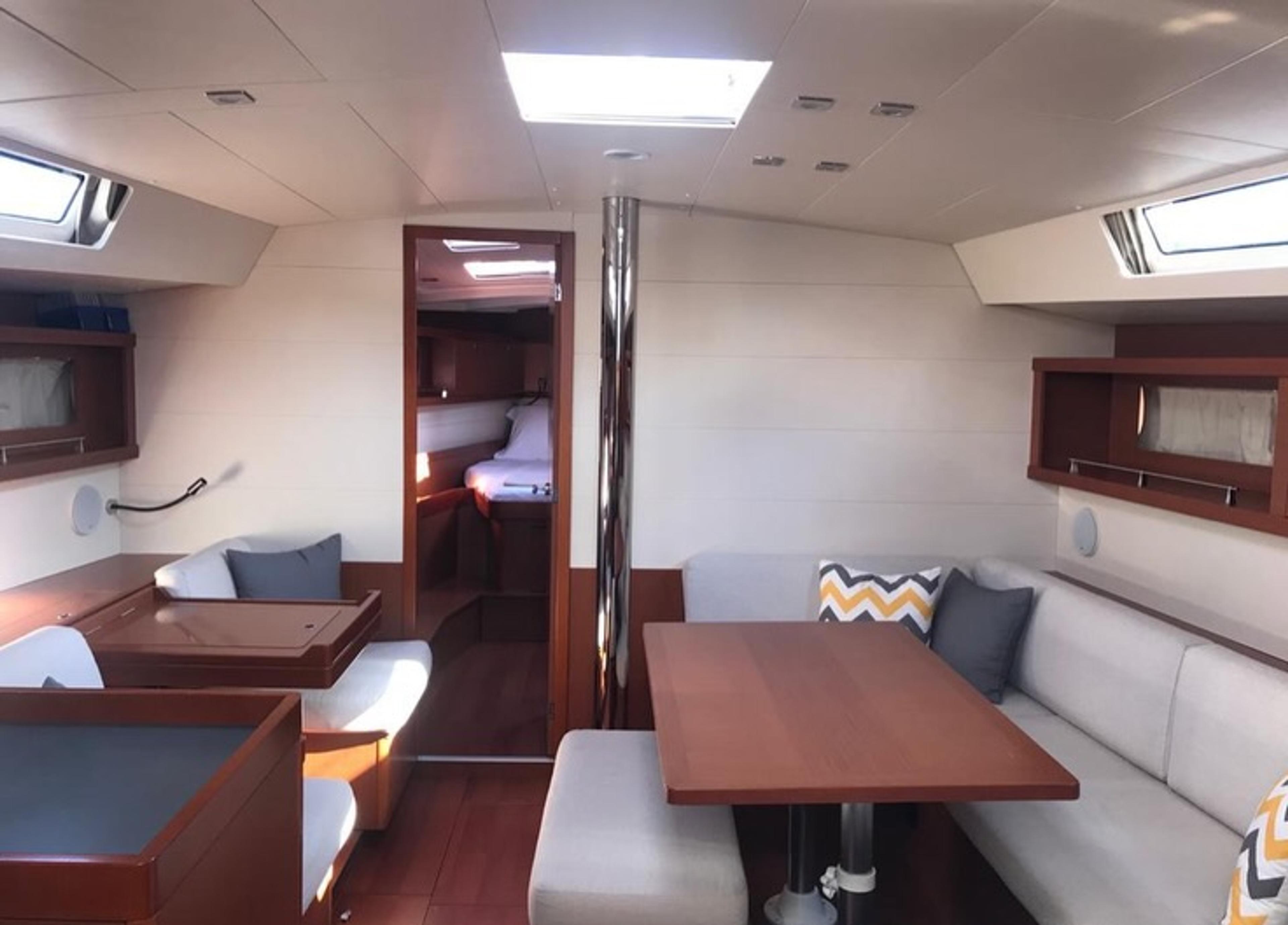 2013 Beneteau Oceanis 45