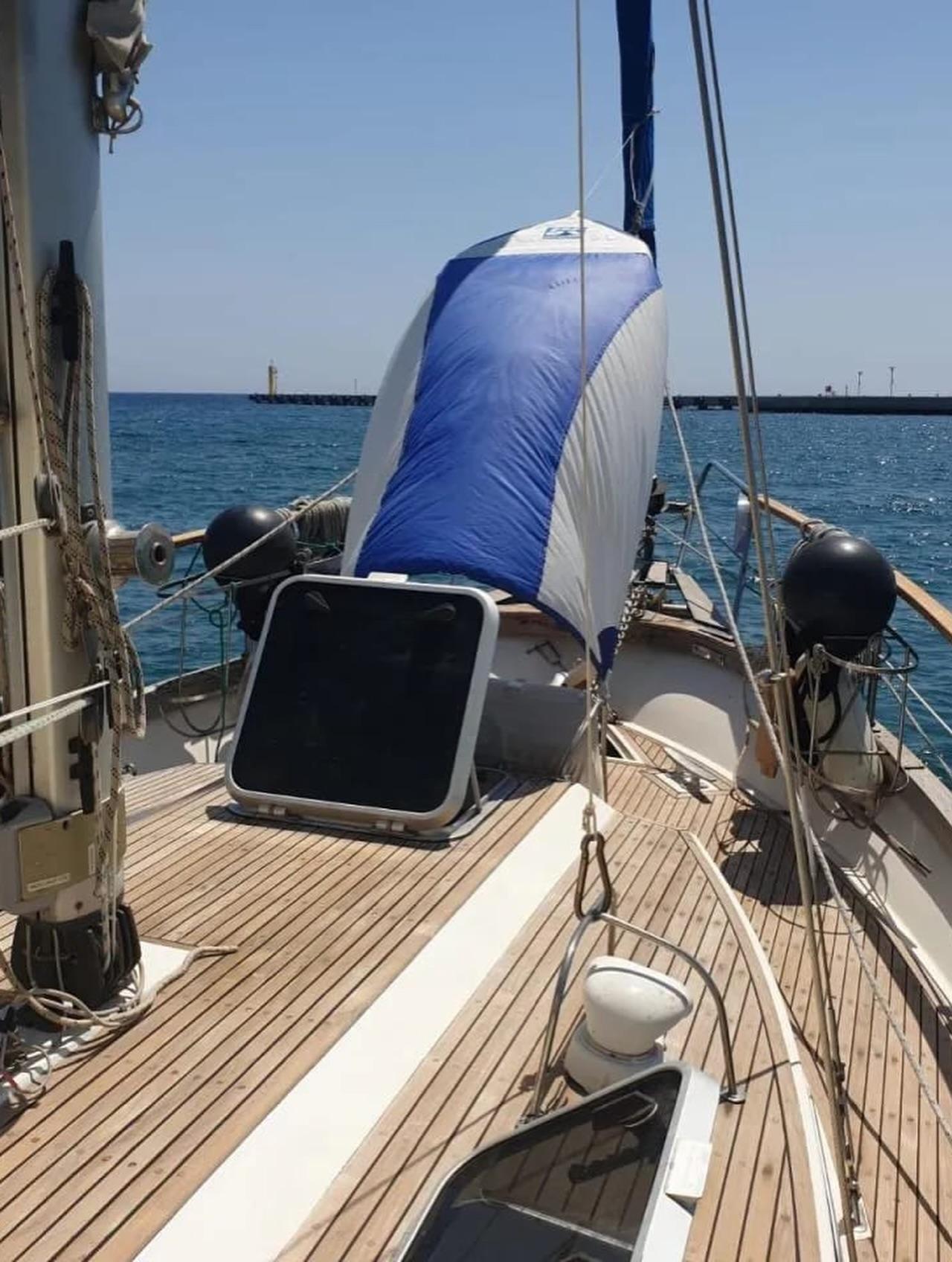 1990 Nauticat 33