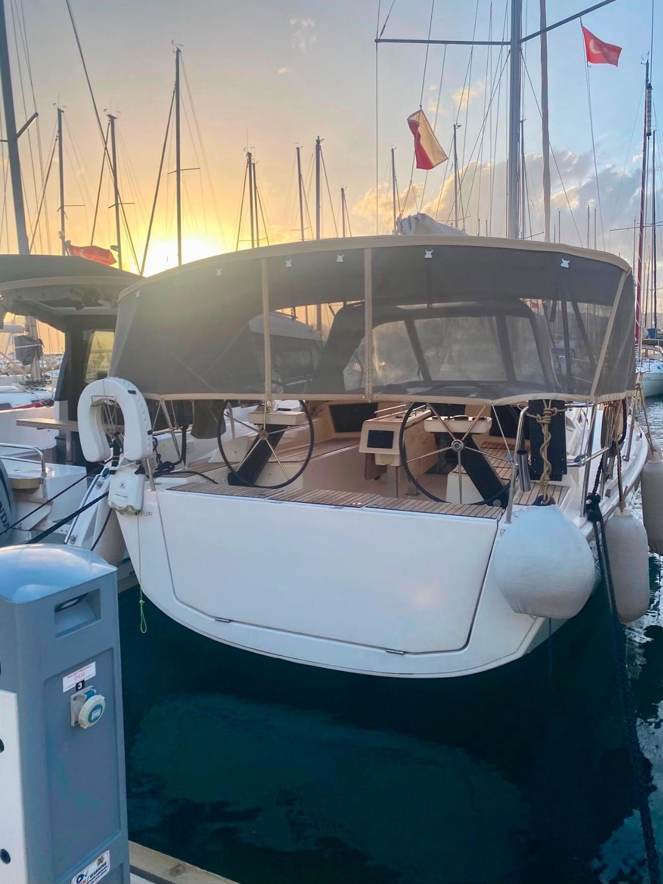 2019 Dufour 360