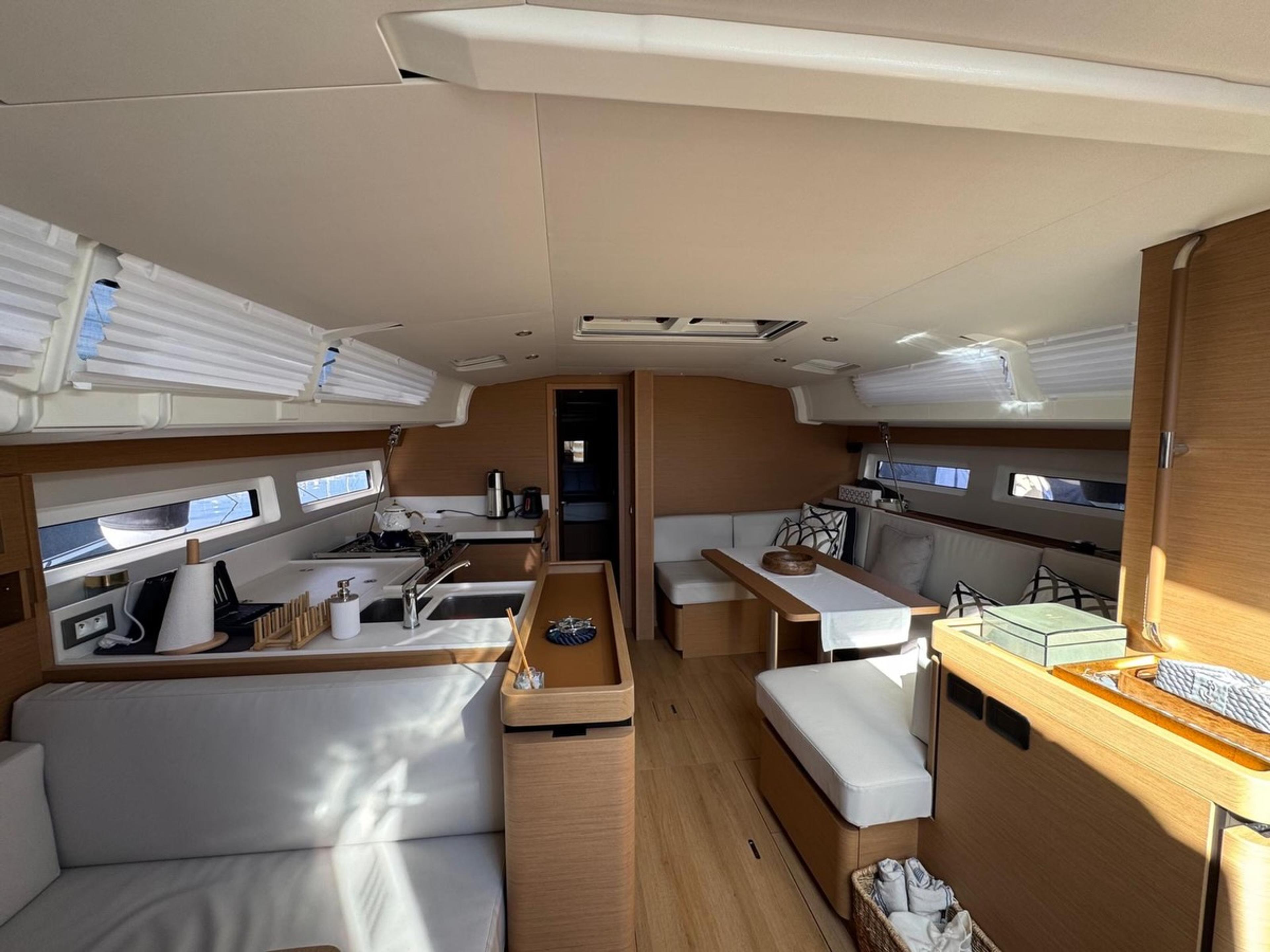 2025 Jeanneau Sun Odyssey 490