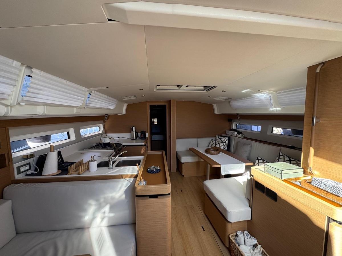 2025 Jeanneau Sun Odyssey 490