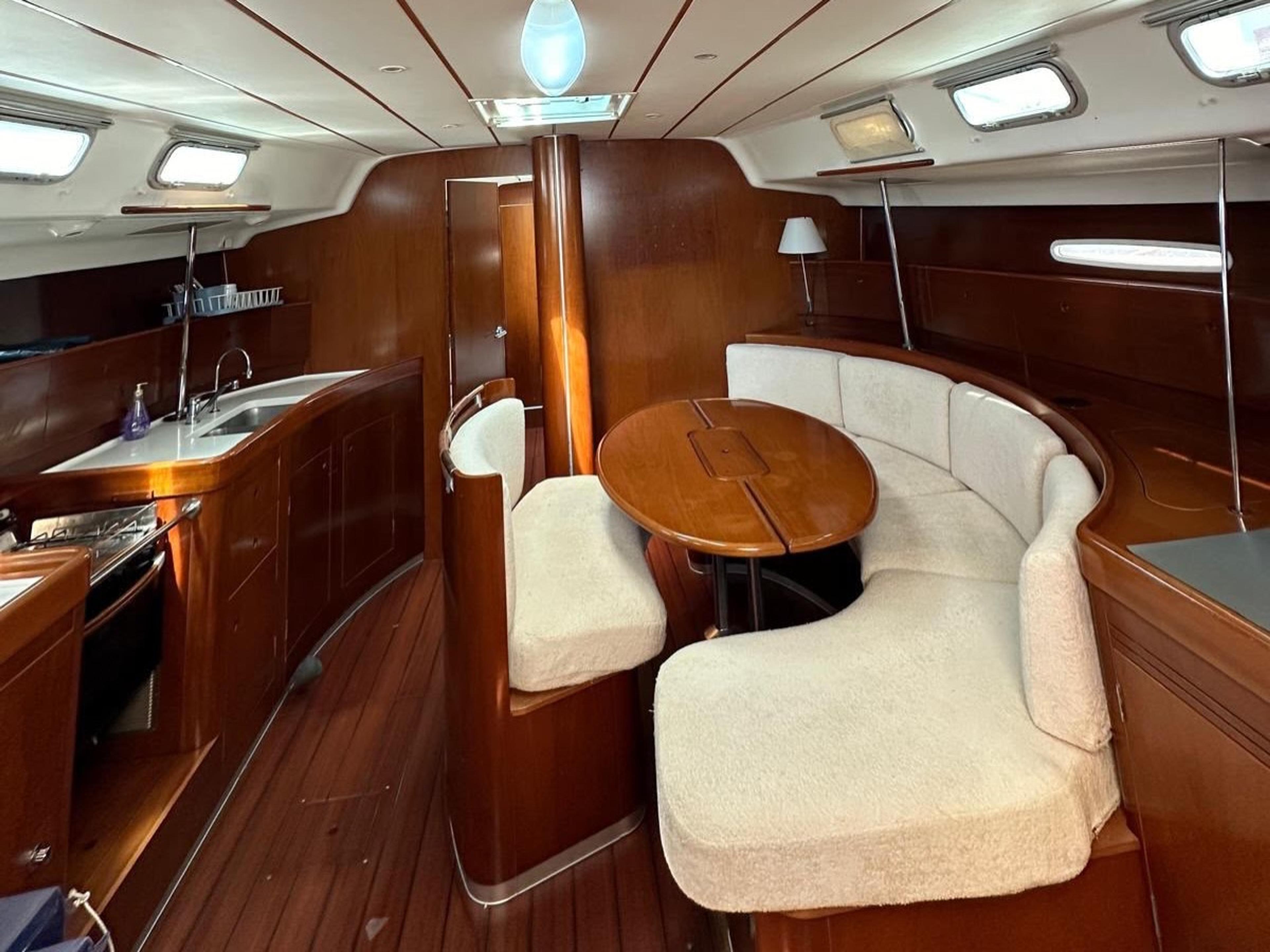 2000 Beneteau First 47.7