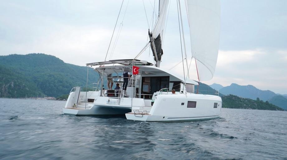 2019 LAGOON 42