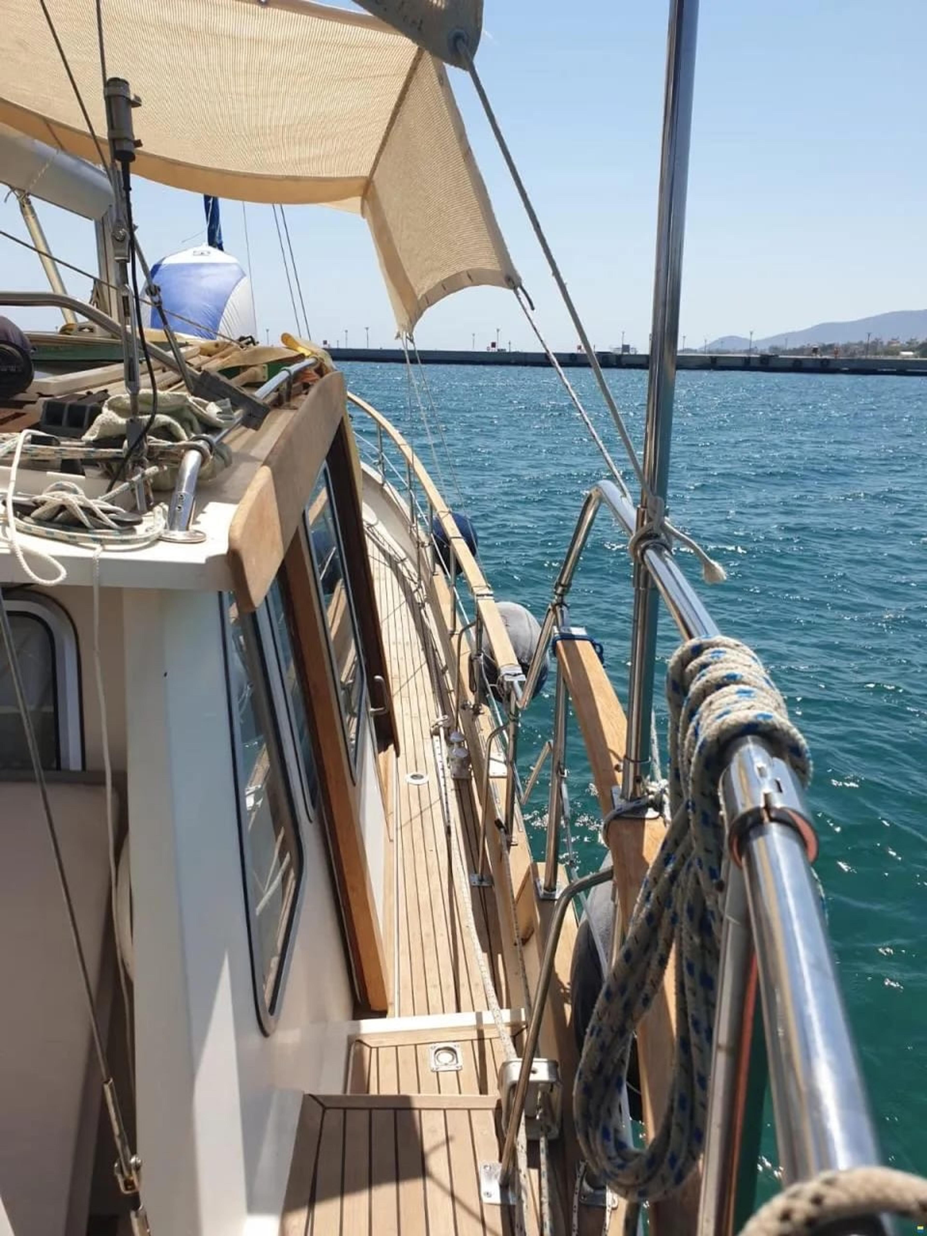 1990 Nauticat 33