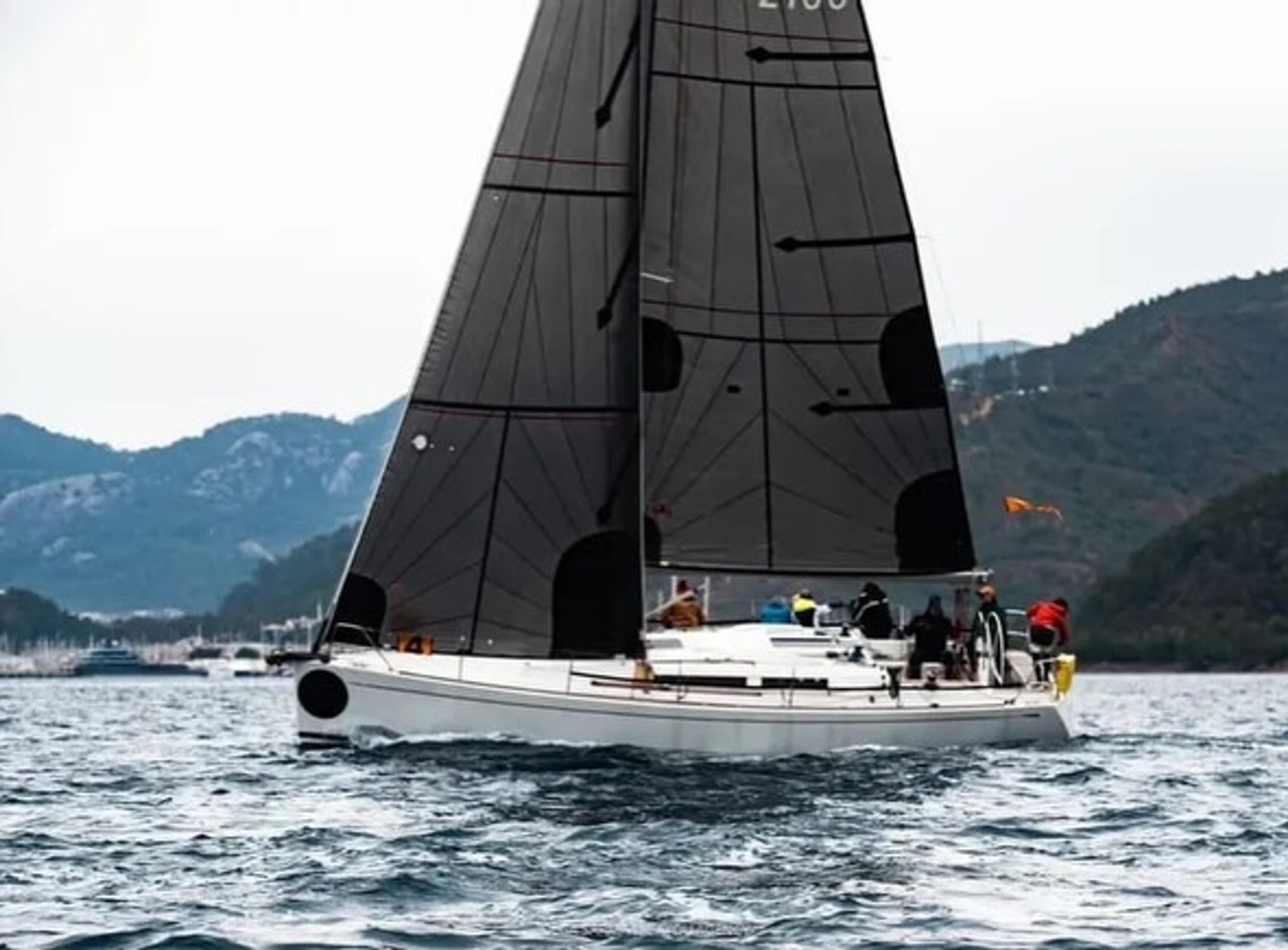 2006 Grand Soleil 37 B&C