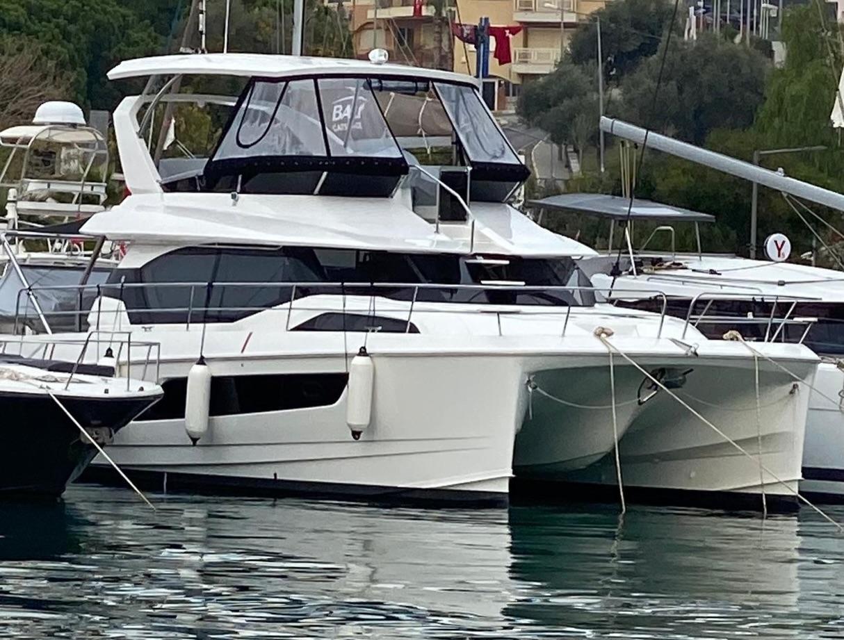 2021 AQUILA 44 POWER CATAMARAN
