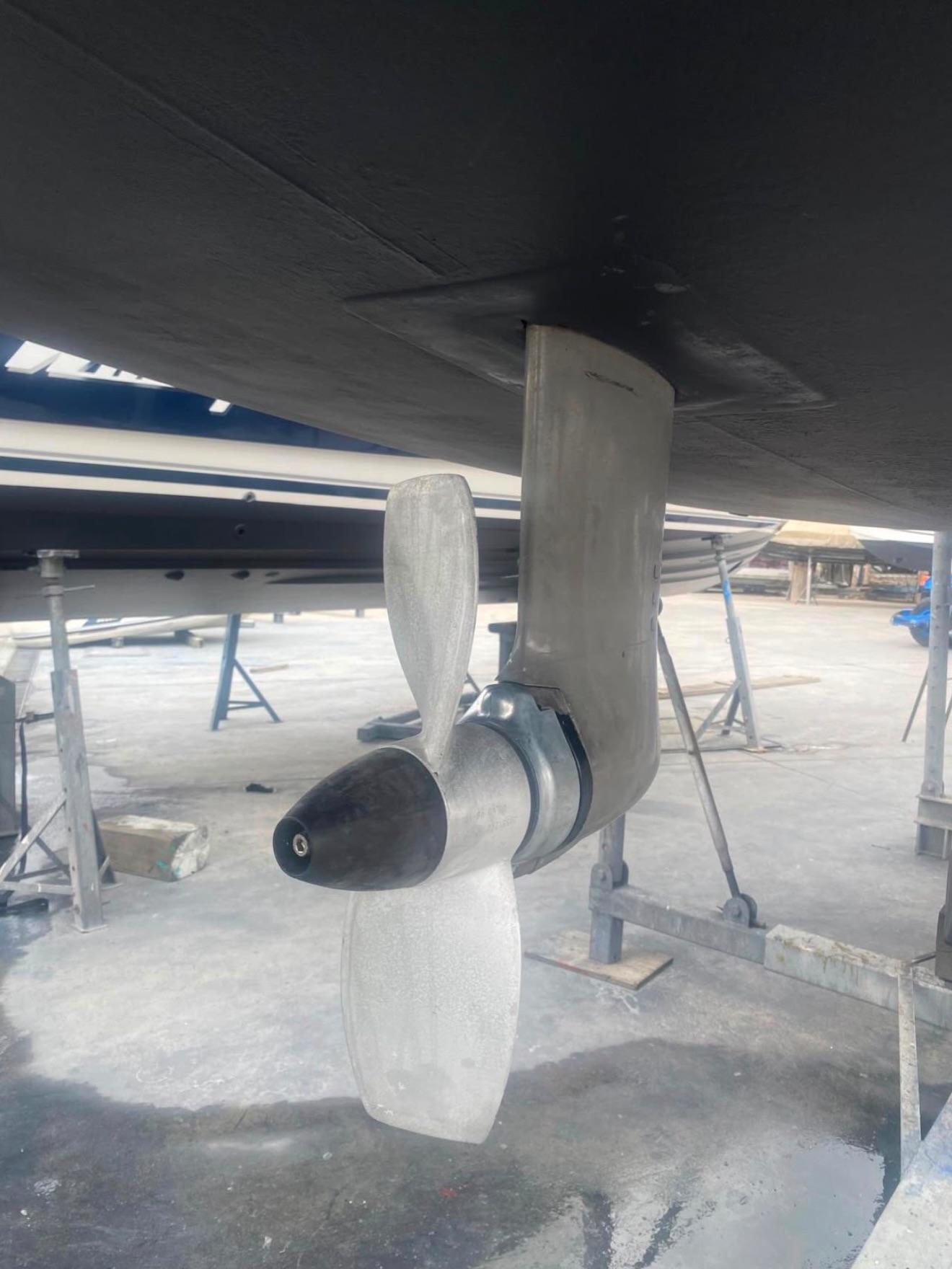 2019 Dufour 360