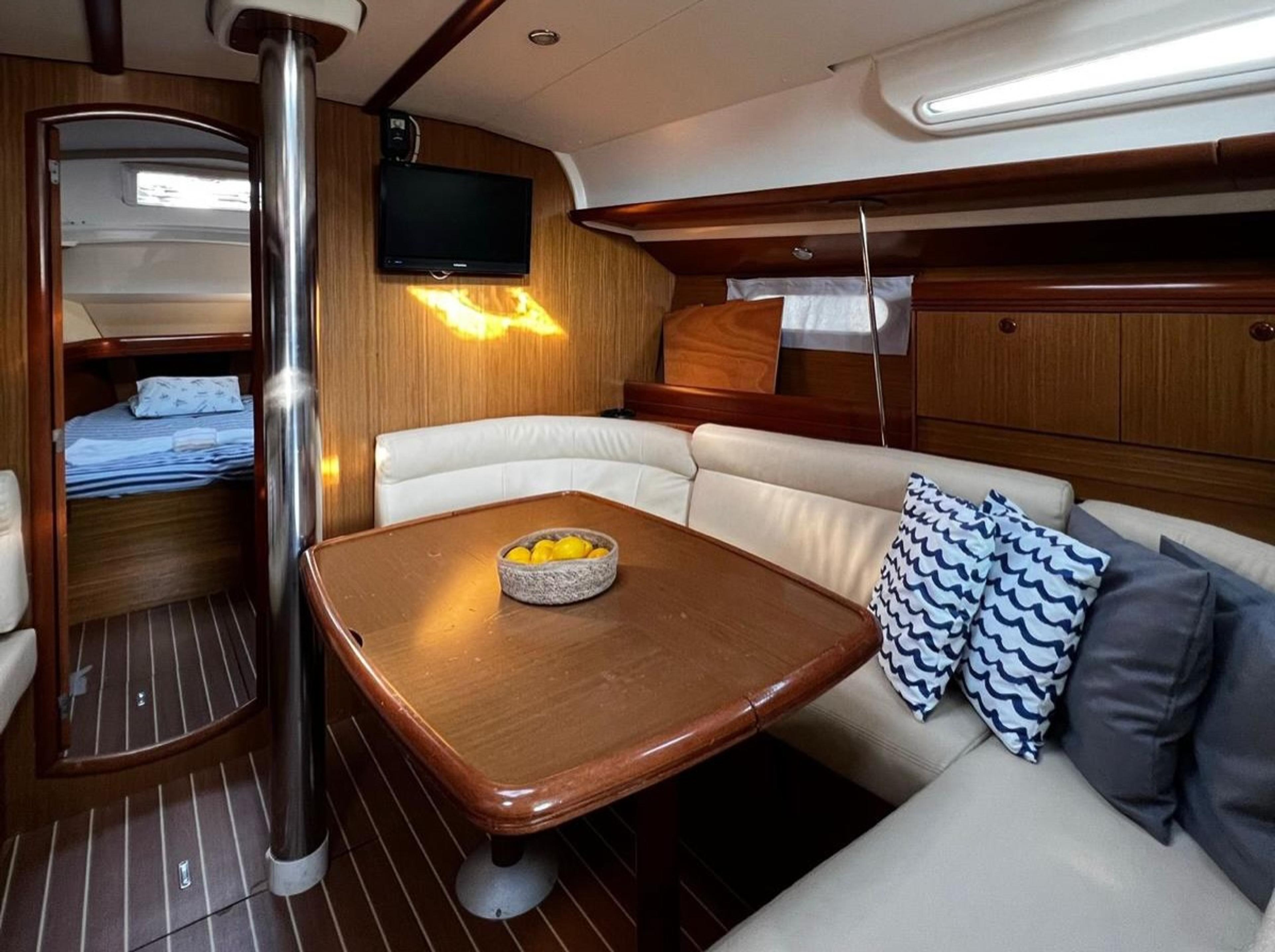 2007 JEANNEAU SUN ODYSSEY 42i