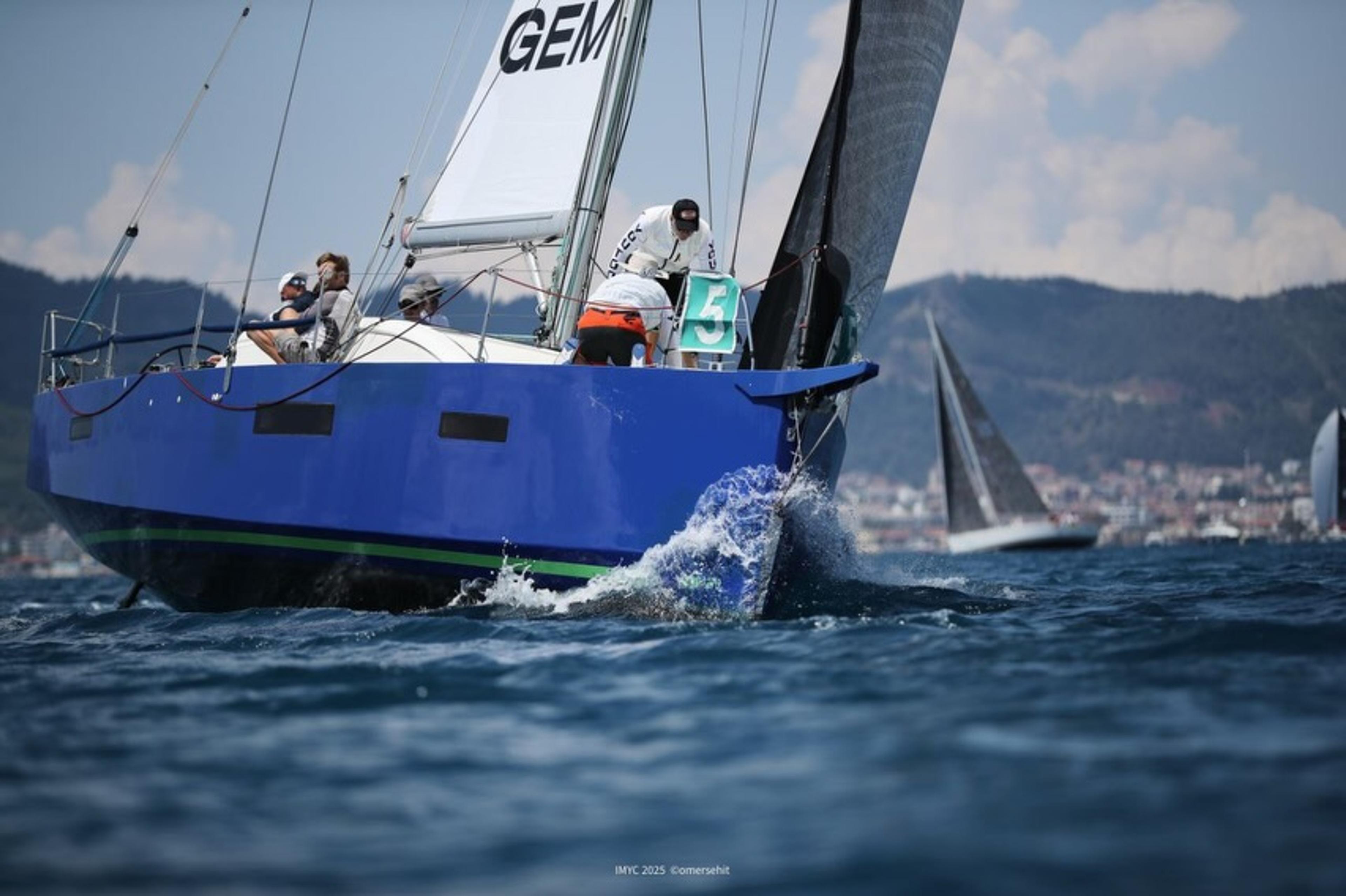 2017 RM YACHTS 1270