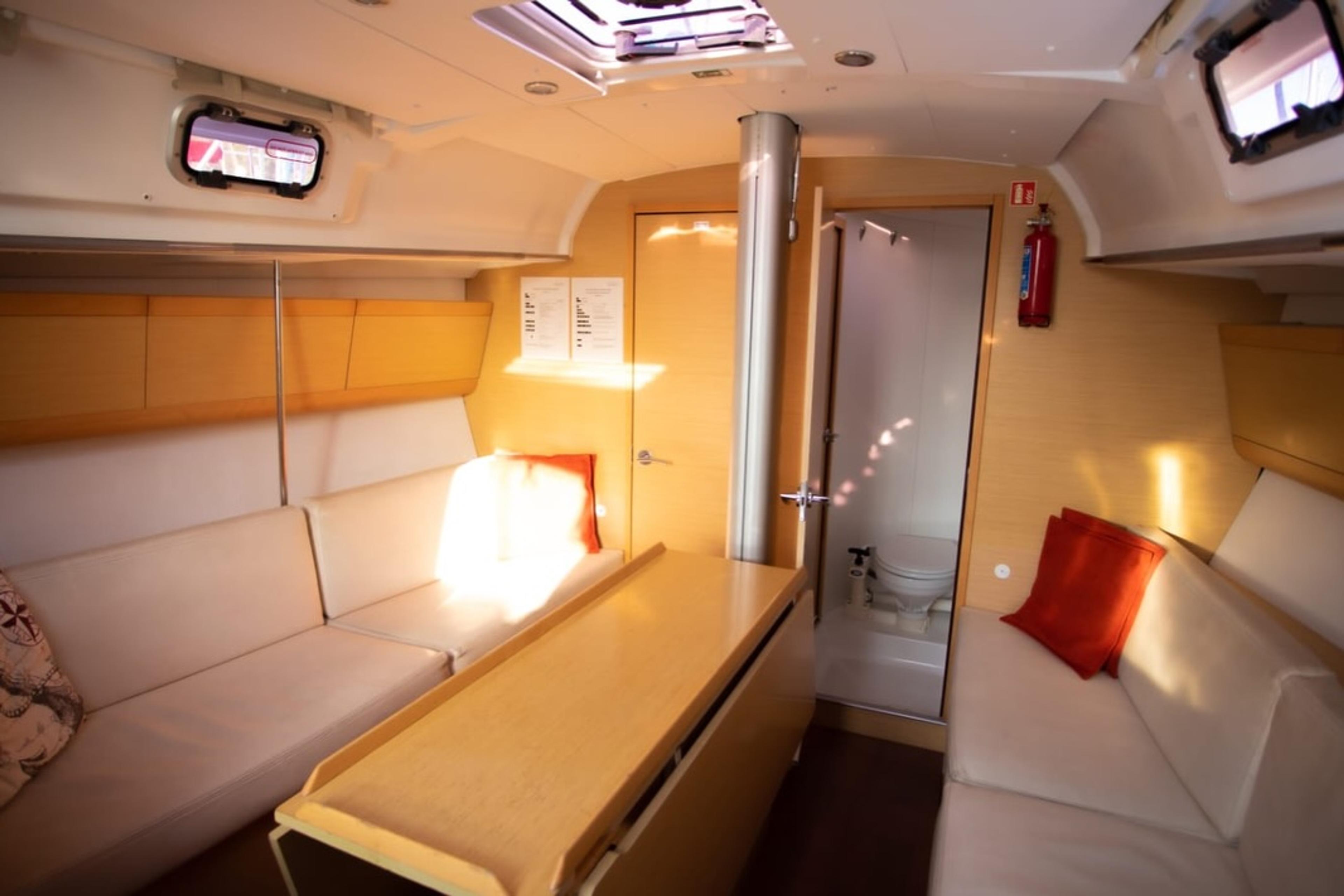 2012 BENETEAU FIRST 40
