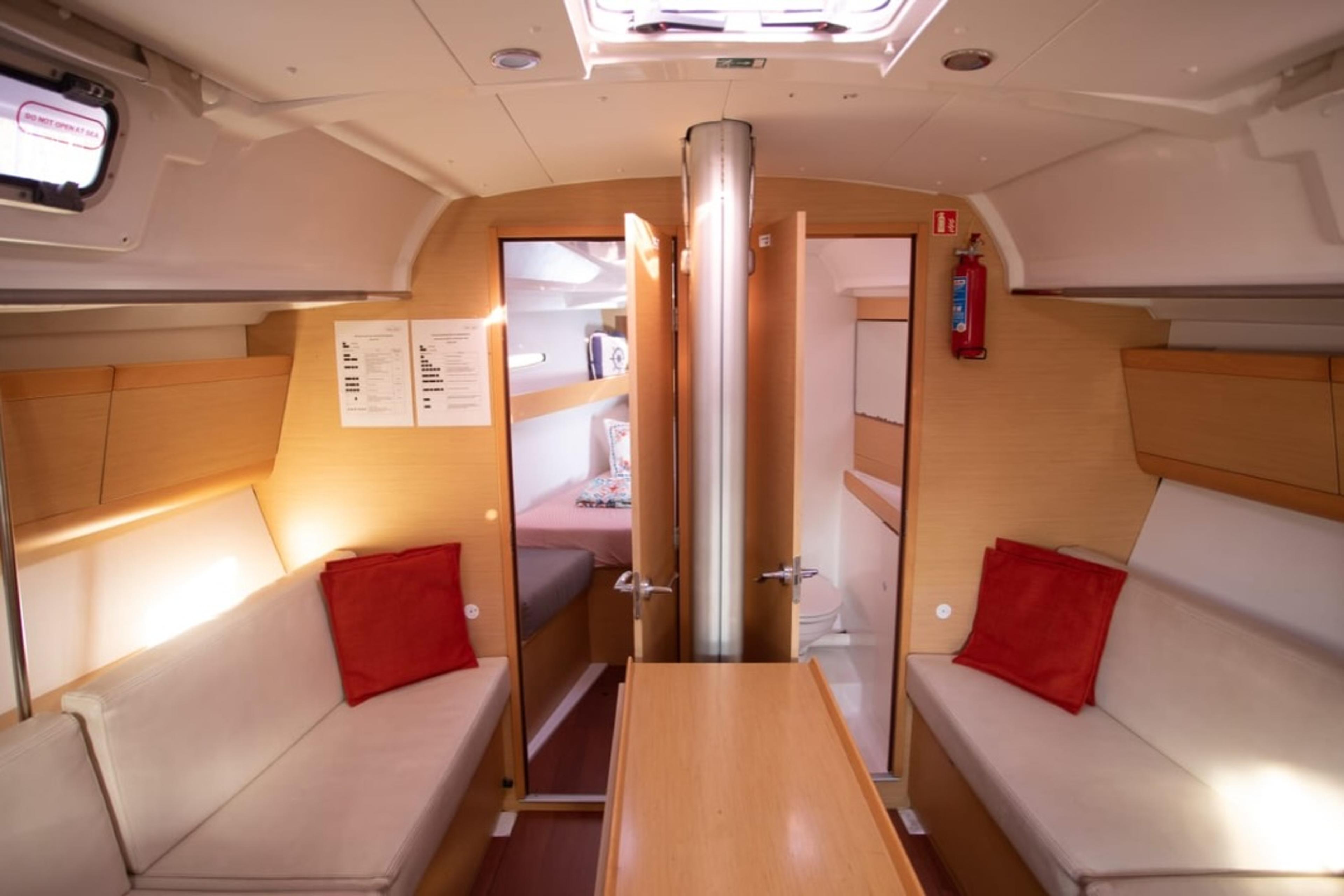 2012 BENETEAU FIRST 40
