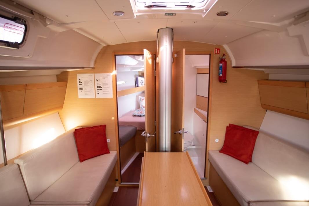 2012 BENETEAU FIRST 40