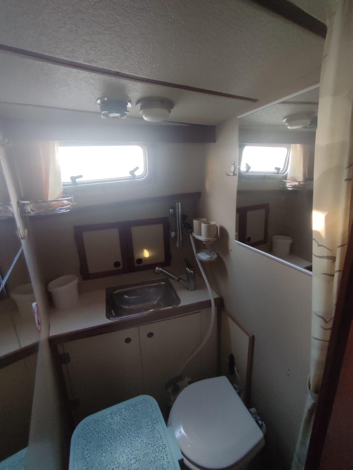 1990 Nauticat 33