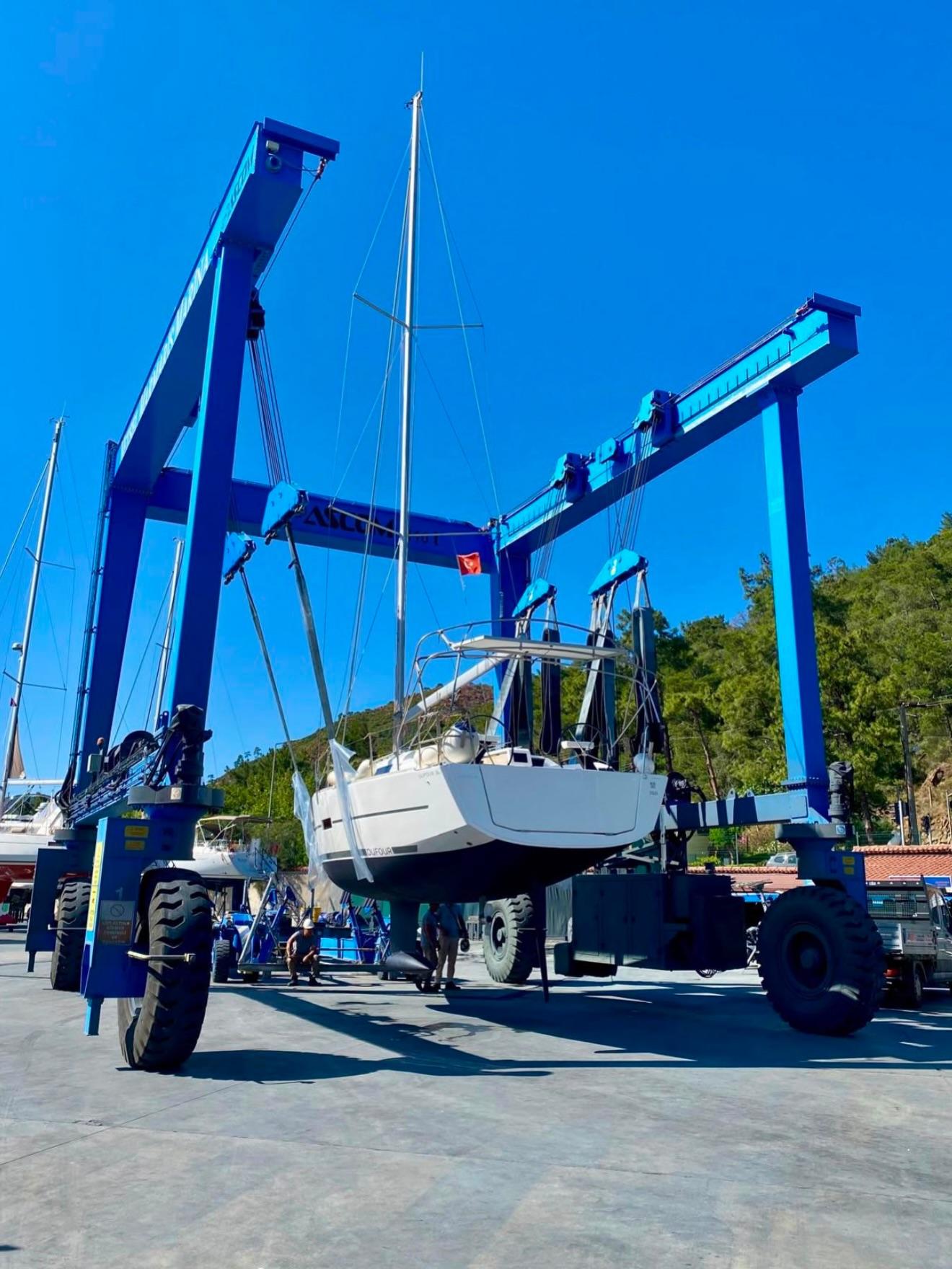 2019 Dufour 360