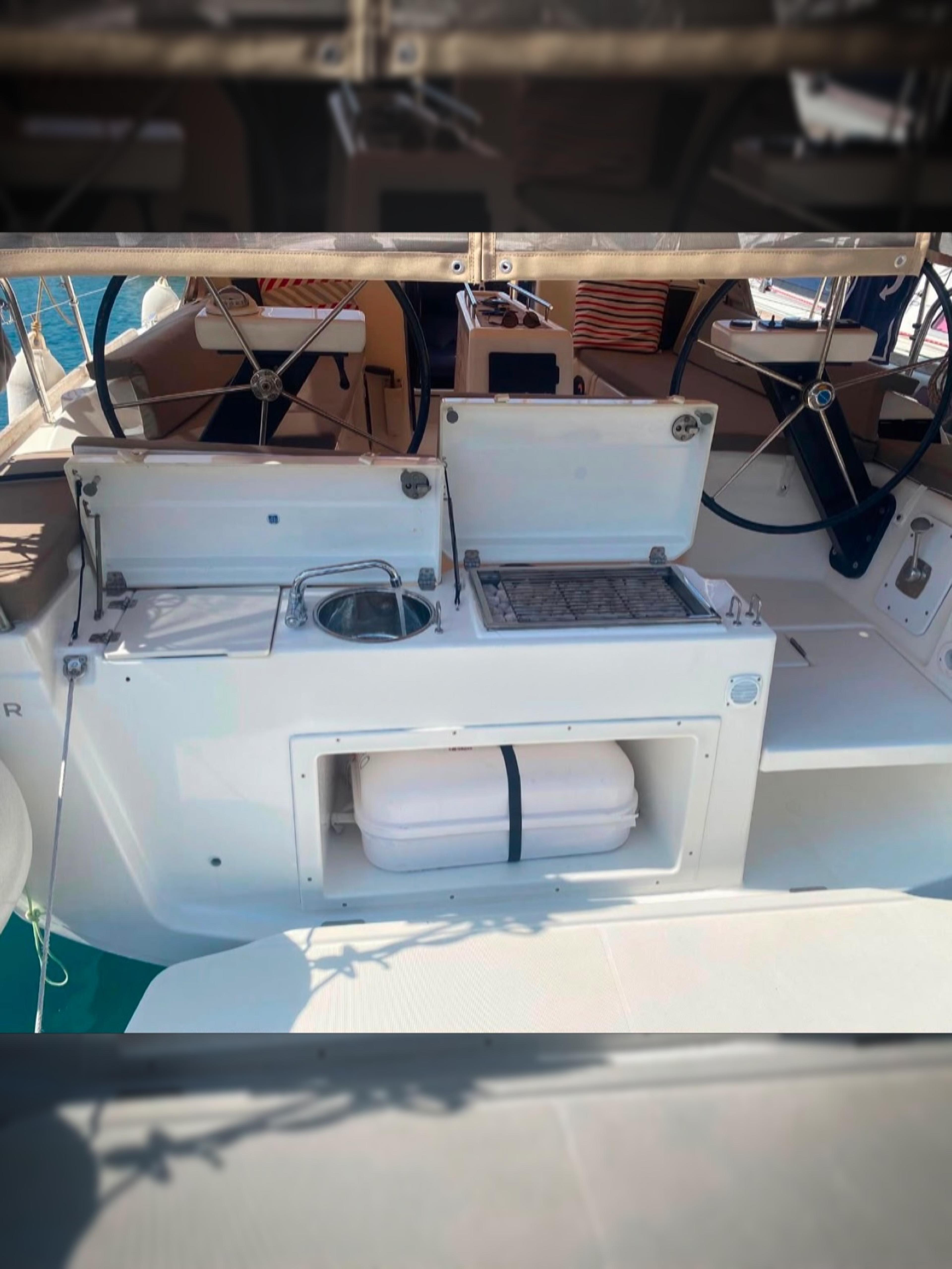 2019 Dufour 360