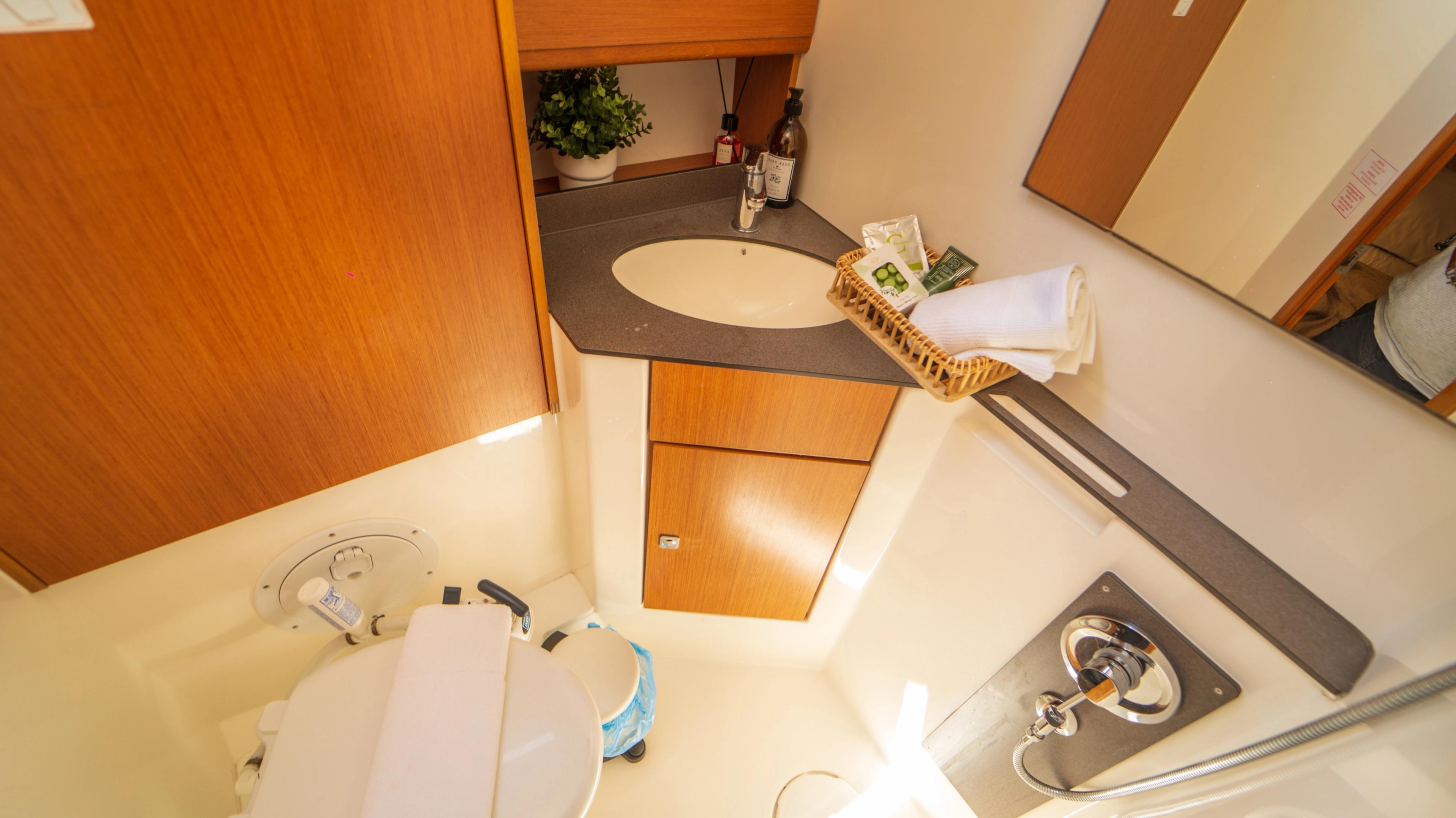 2016 BAVARIA CRUISER 46