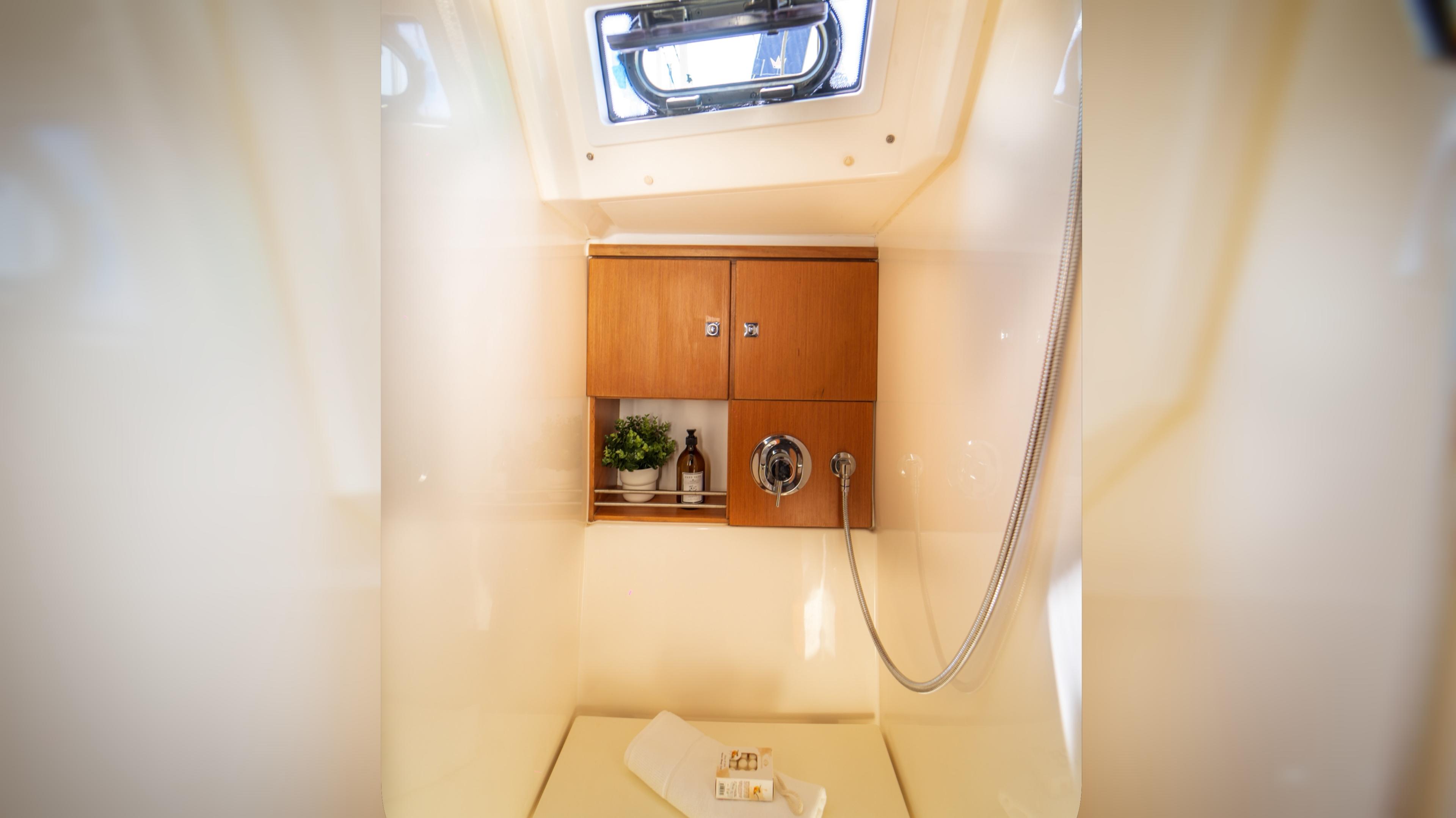 2016 BAVARIA CRUISER 46