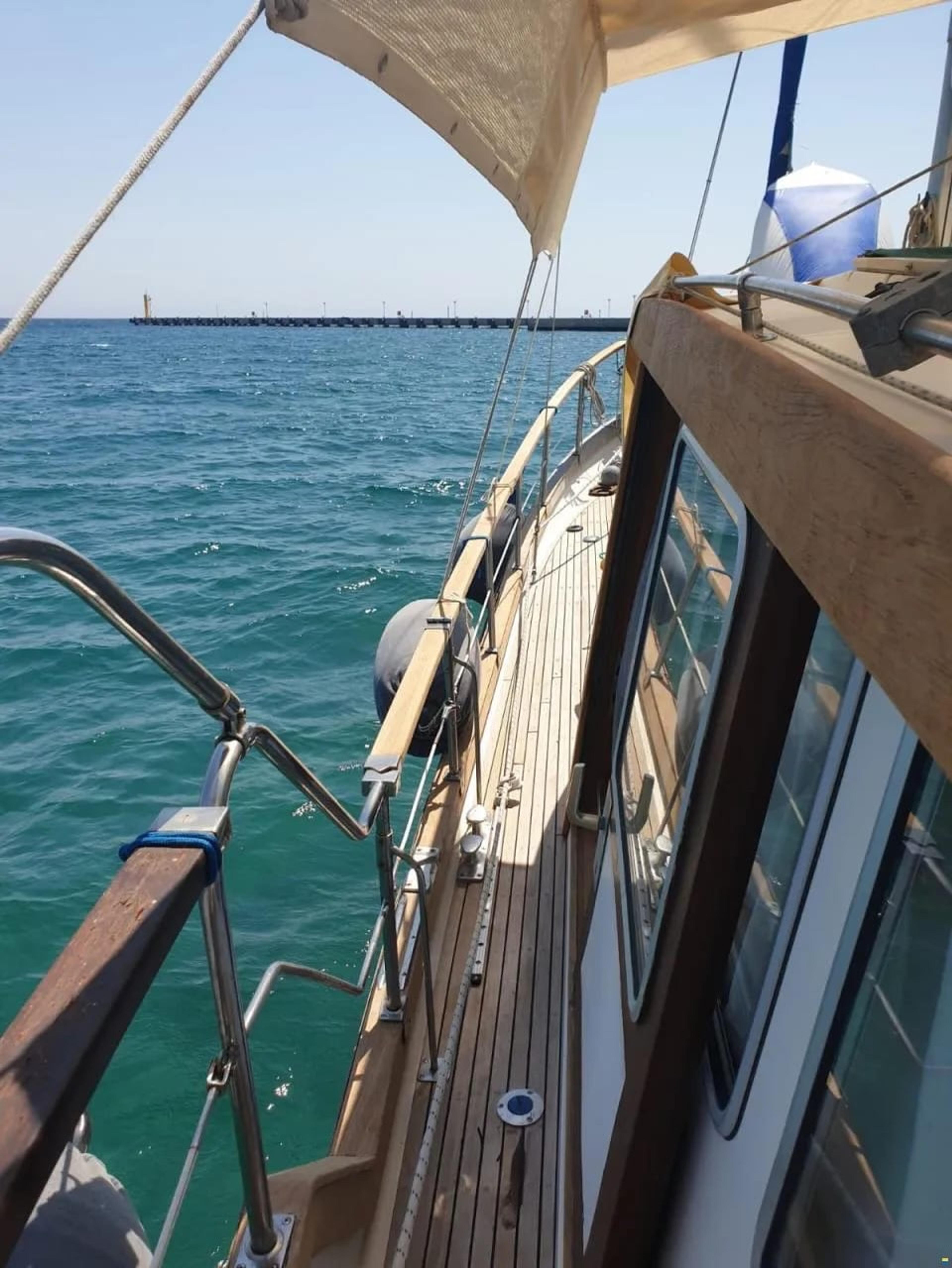 1990 Nauticat 33