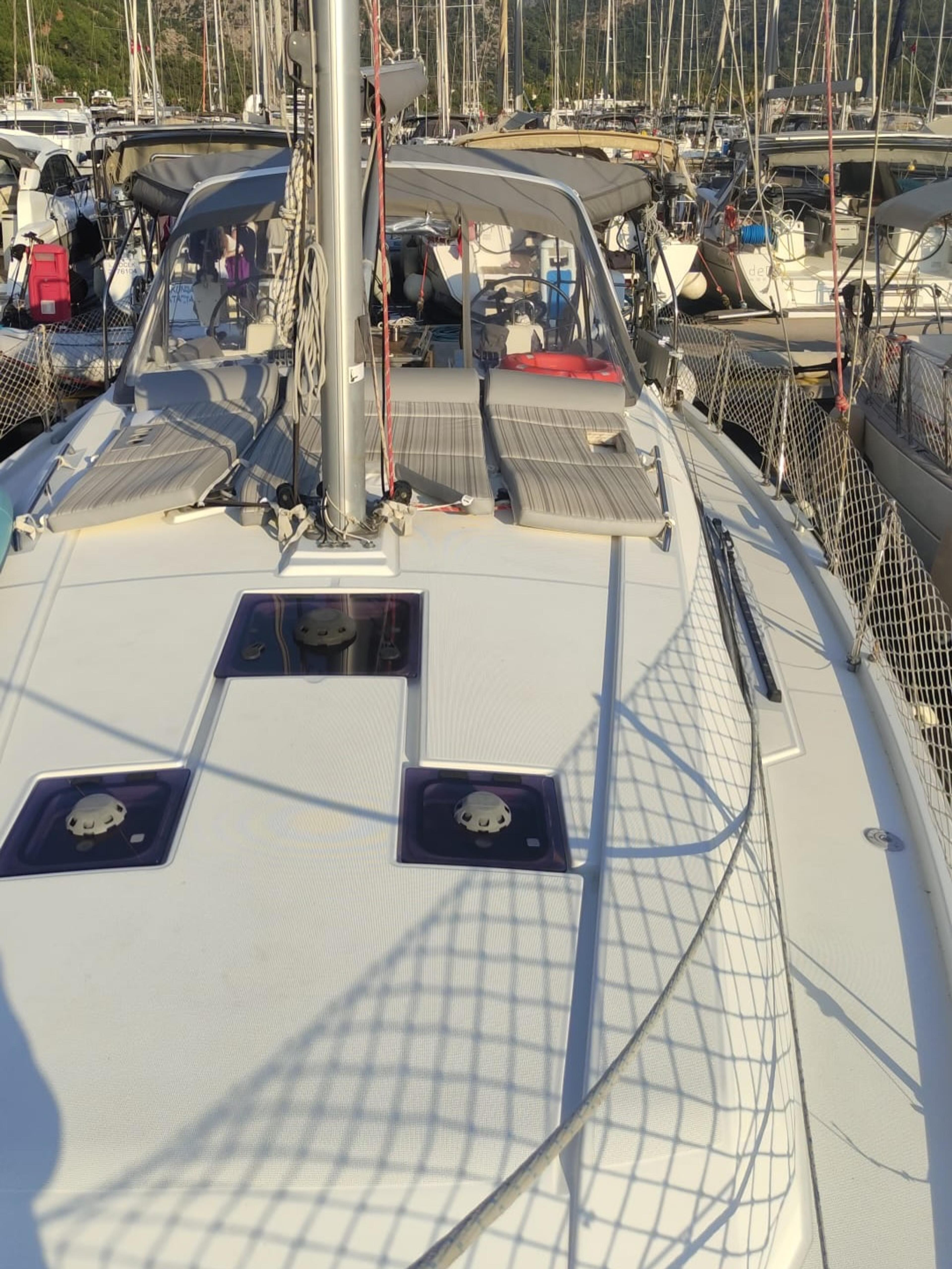 2018 BENETEAU OCEANIS 41.1