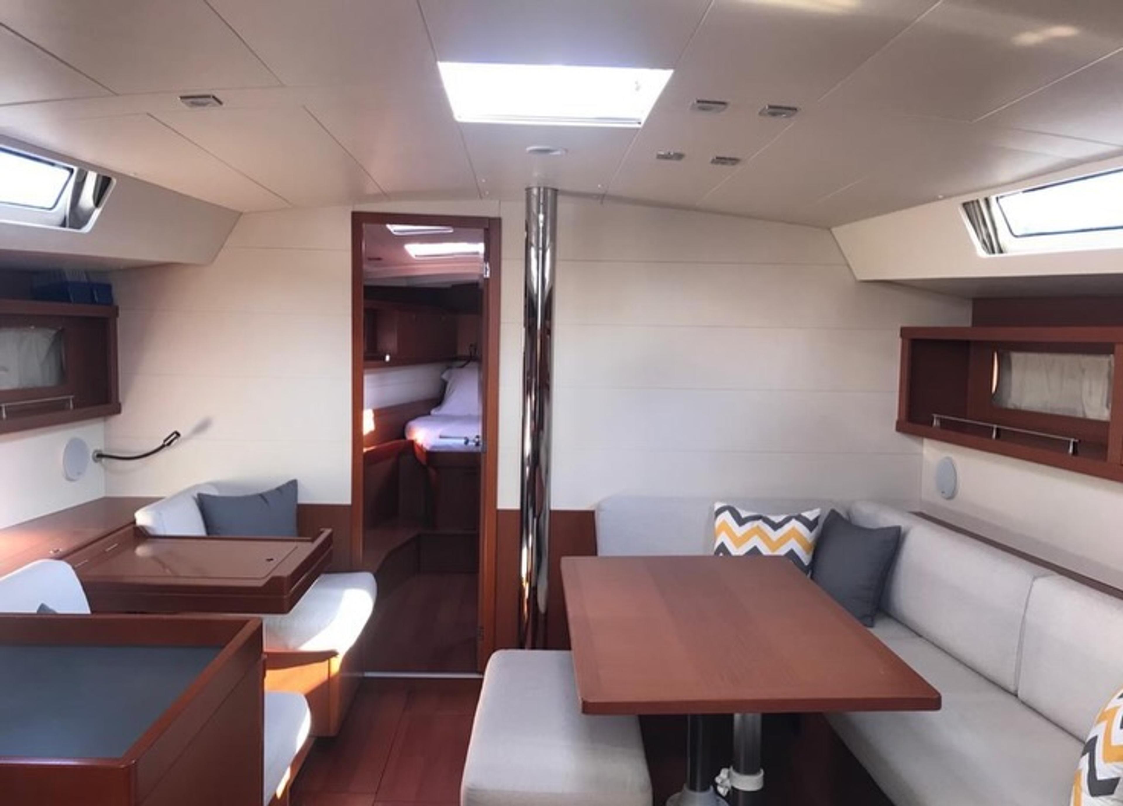 2013 Beneteau Oceanis 45