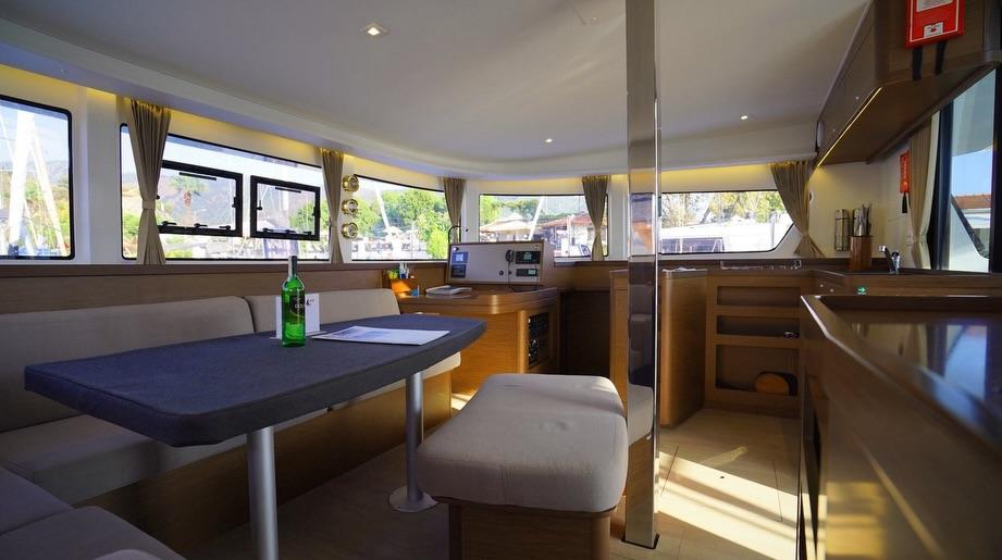 2019 LAGOON 42