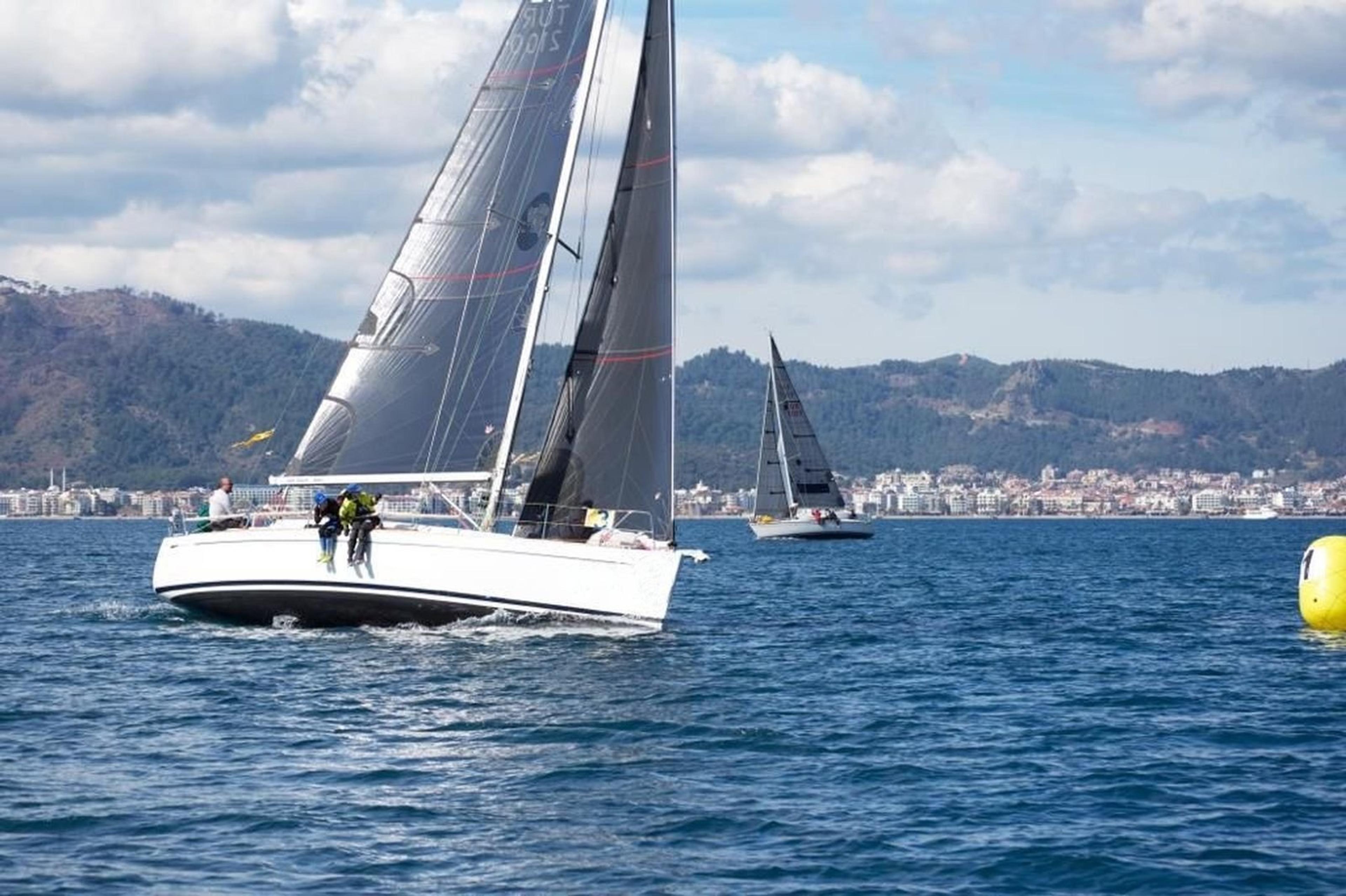 2006 Grand Soleil 37 B&C
