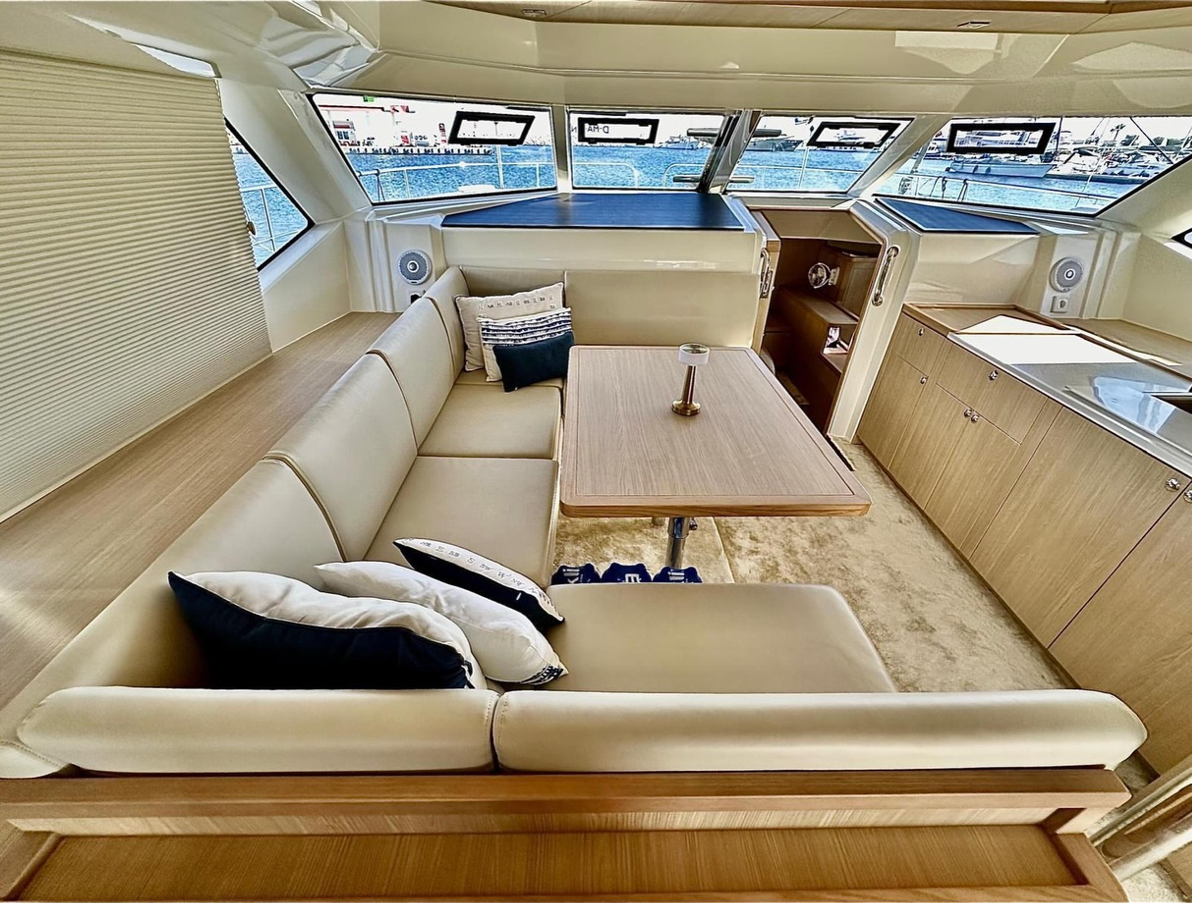 2021 AQUILA 44 POWER CATAMARAN