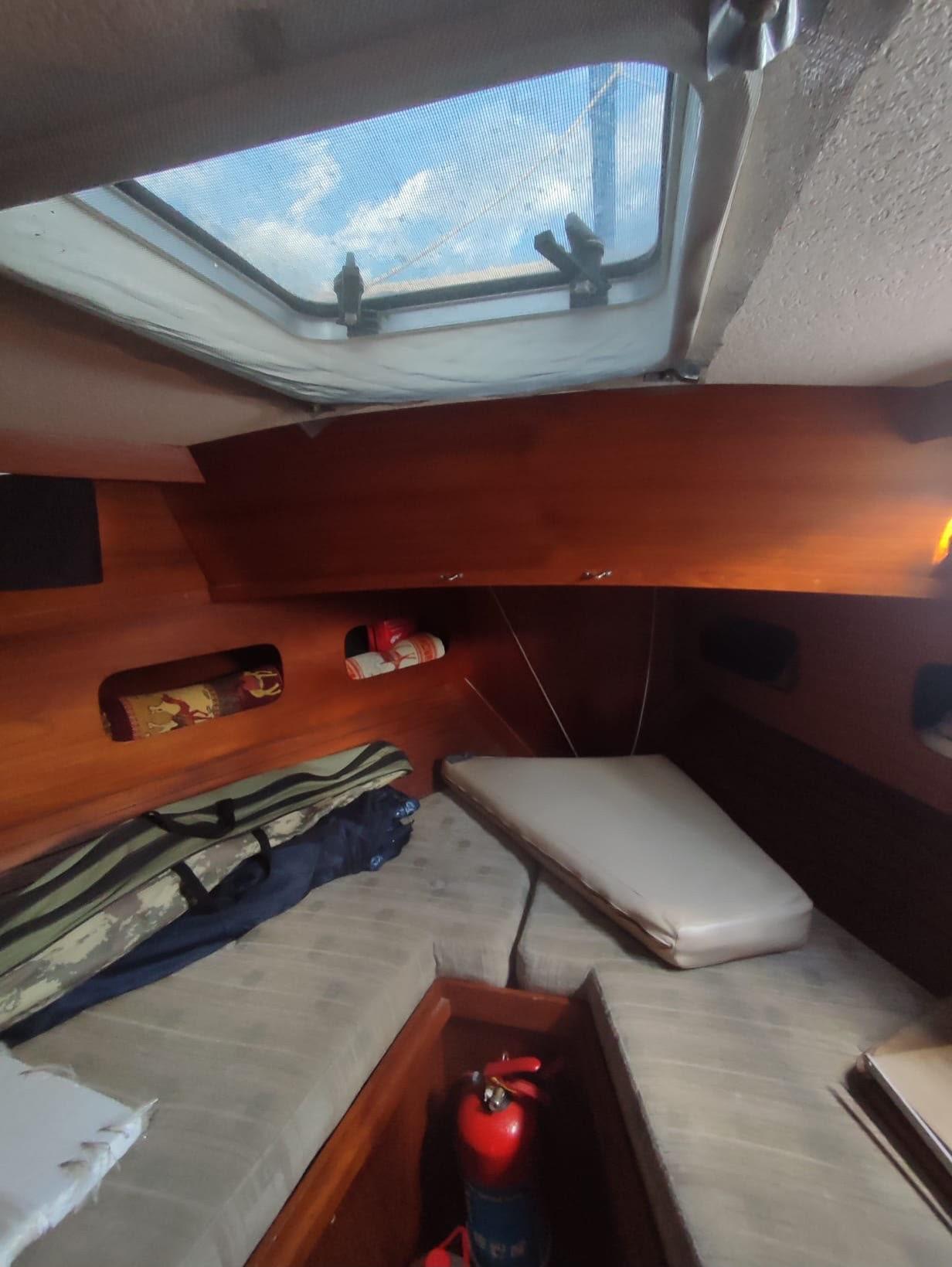 1990 Nauticat 33