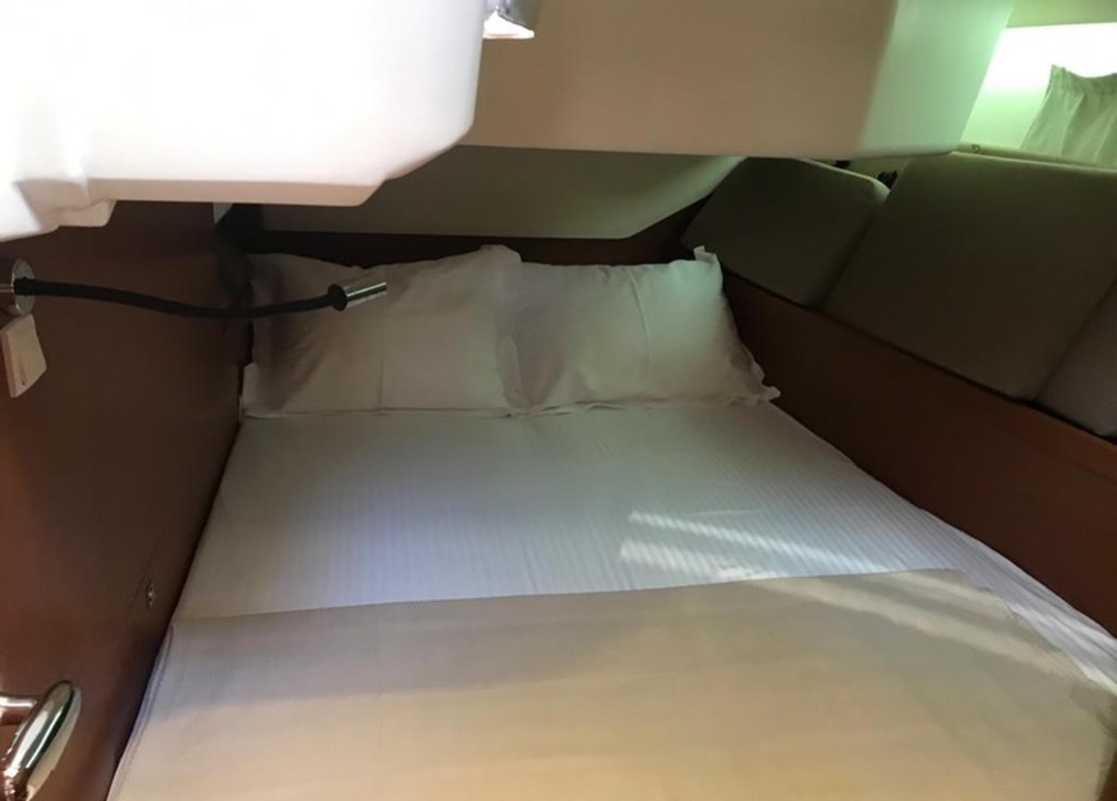 2013 Beneteau Oceanis 45