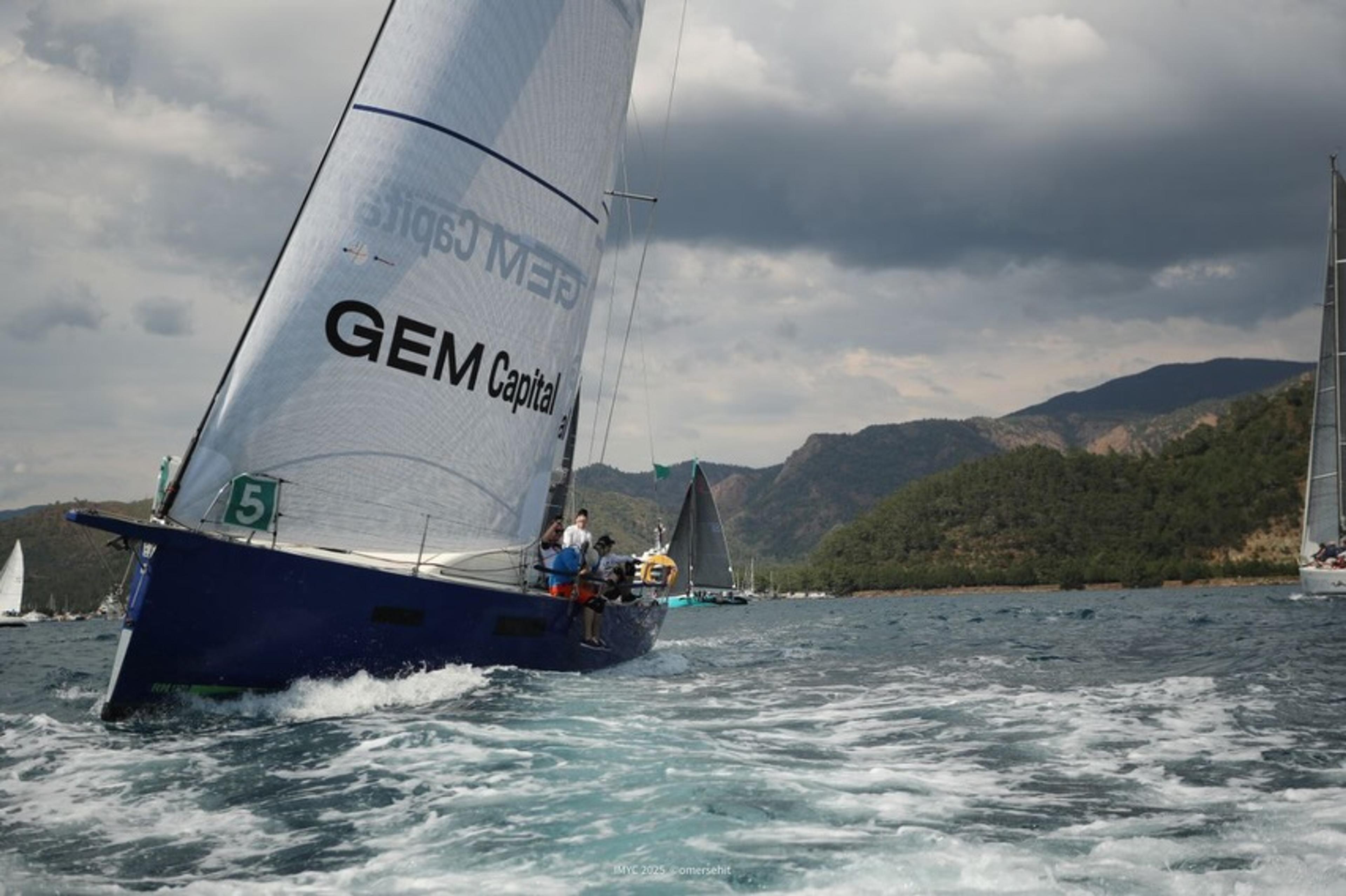 2017 RM YACHTS 1270