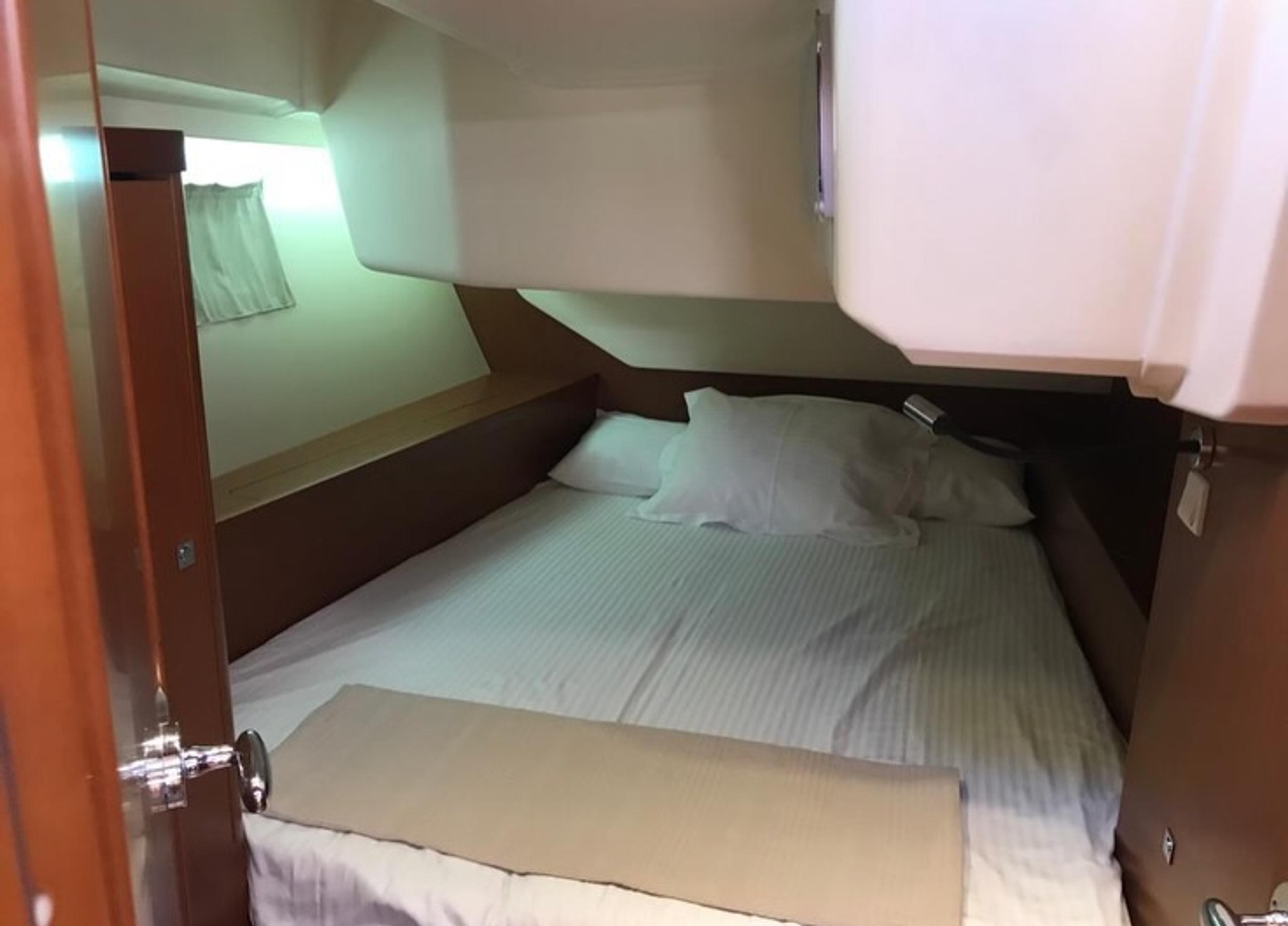 2013 Beneteau Oceanis 45