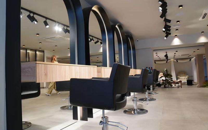 Salon de coiffure et institut de beauté